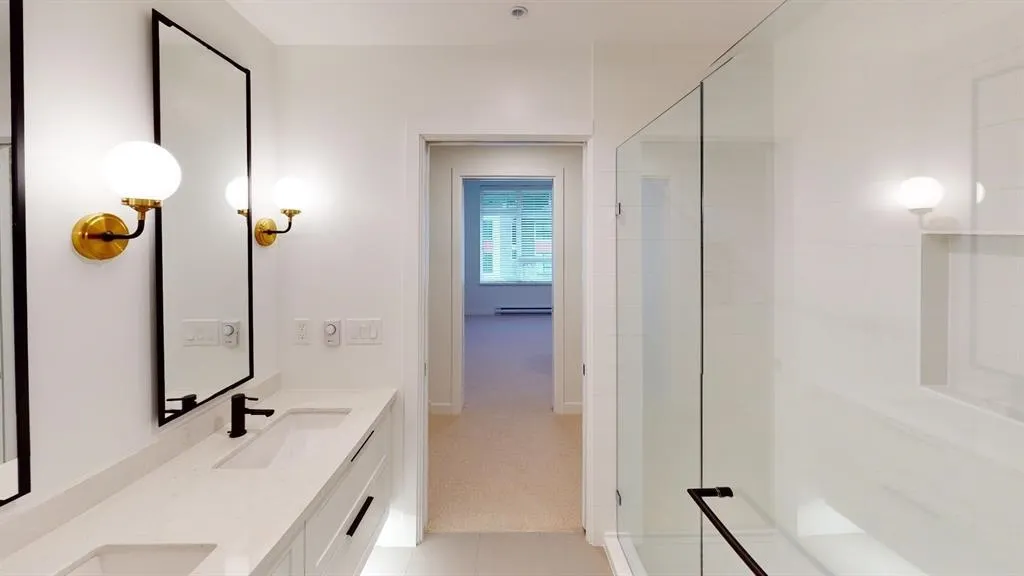 313 3018 St George Street