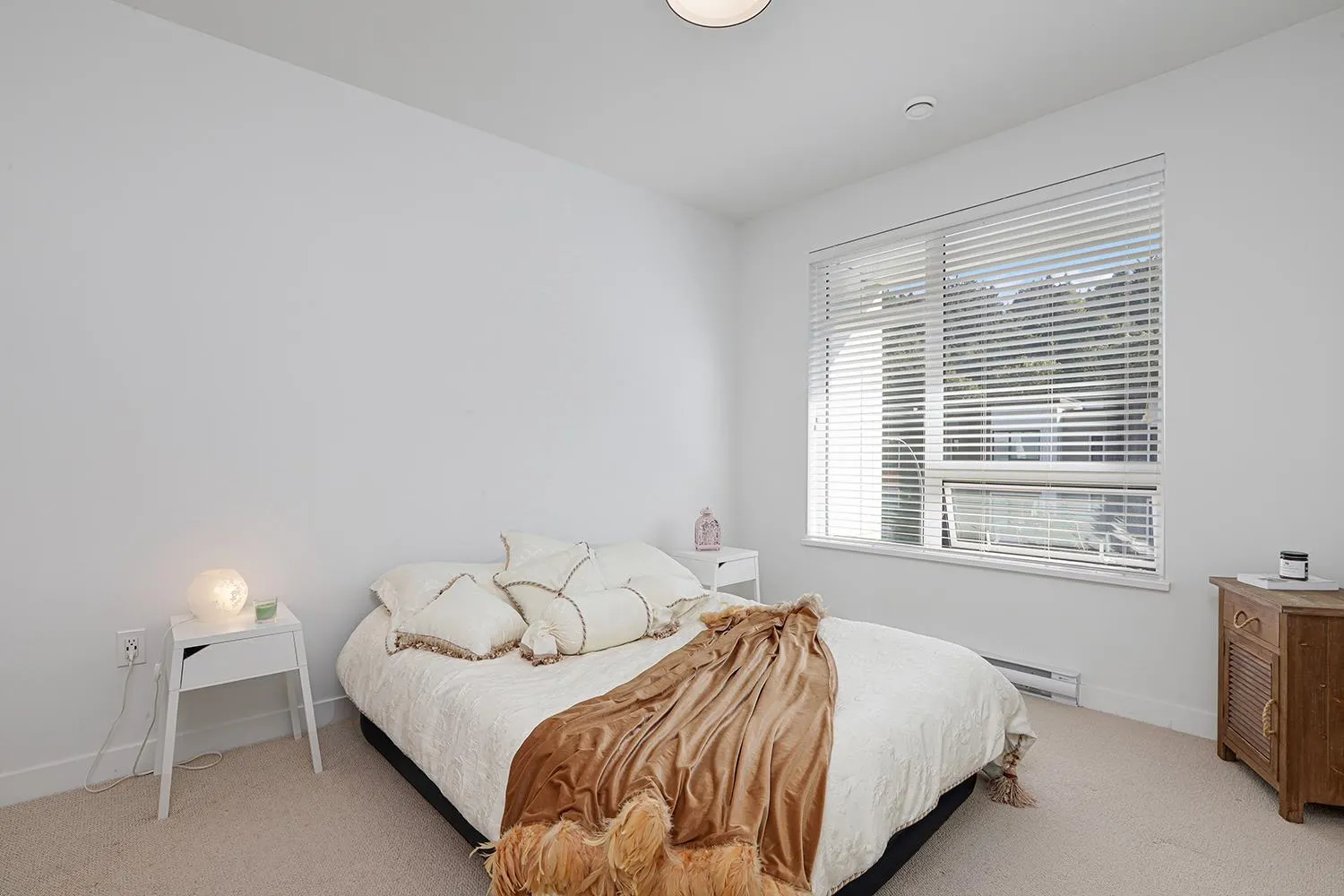 313 3018 St George Street