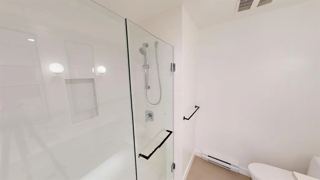 313 3018 St George Street