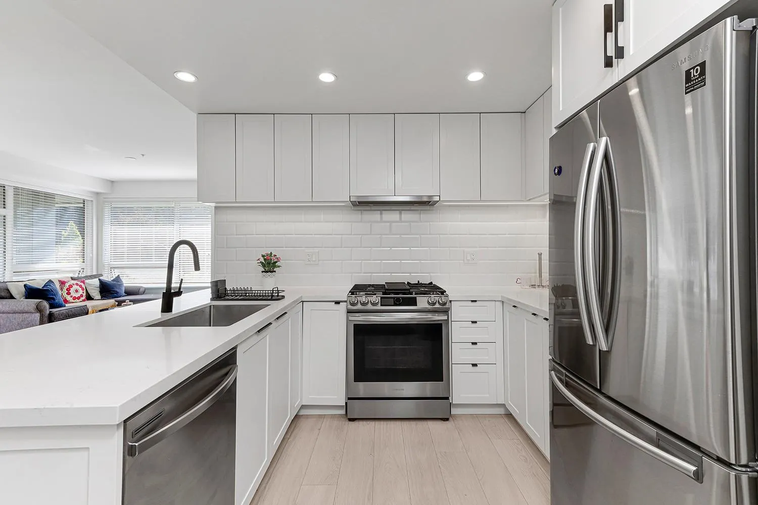 313 3018 St. George Street
