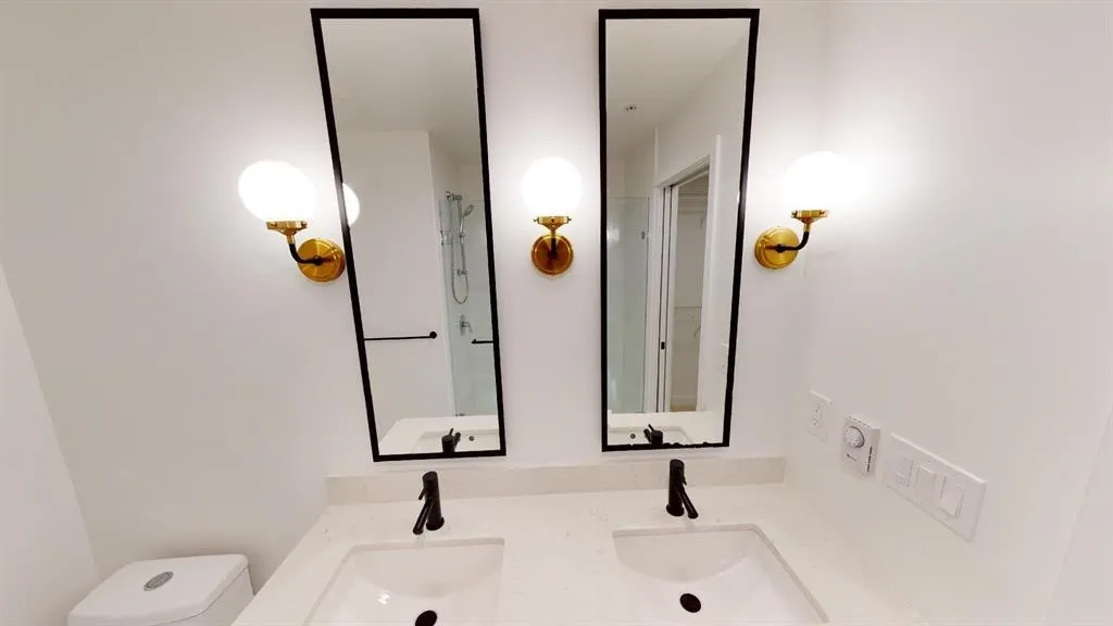 313 3018 St George Street