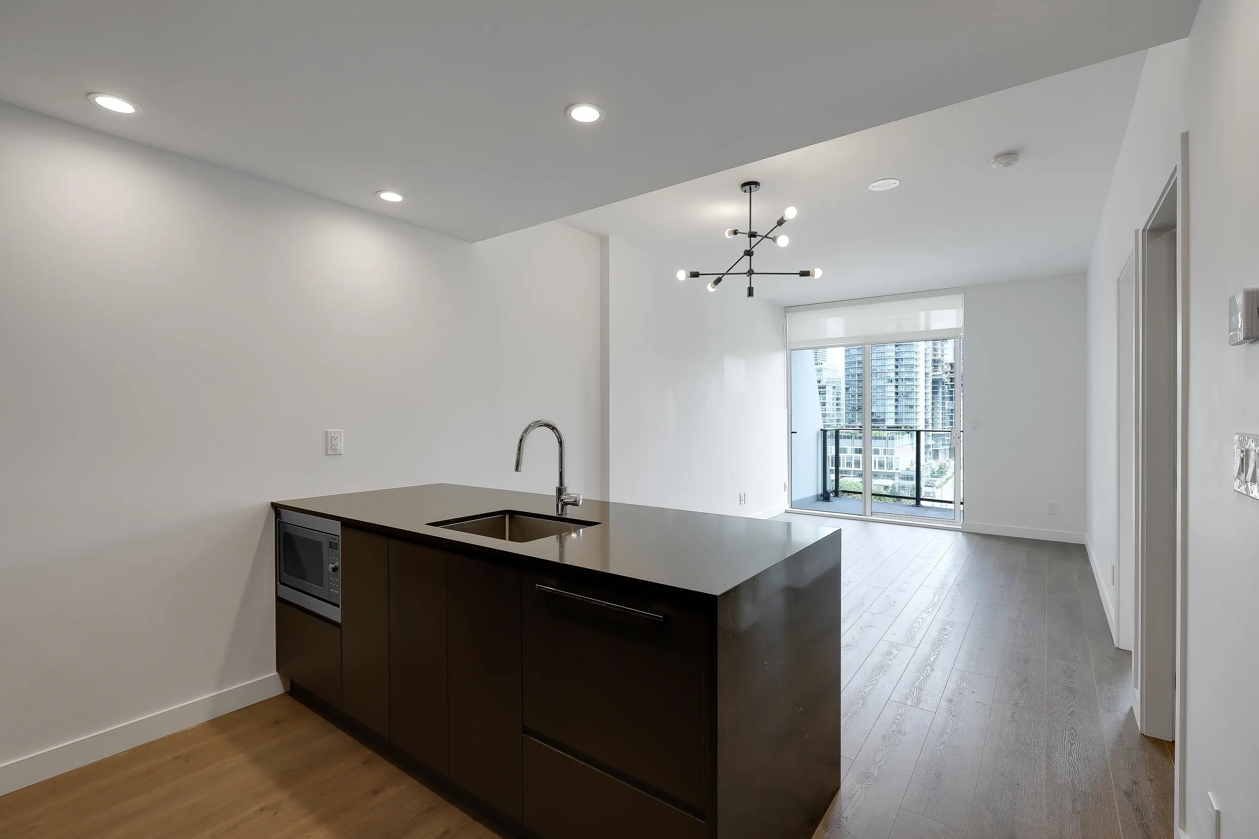 1308 2181 Madison Avenue