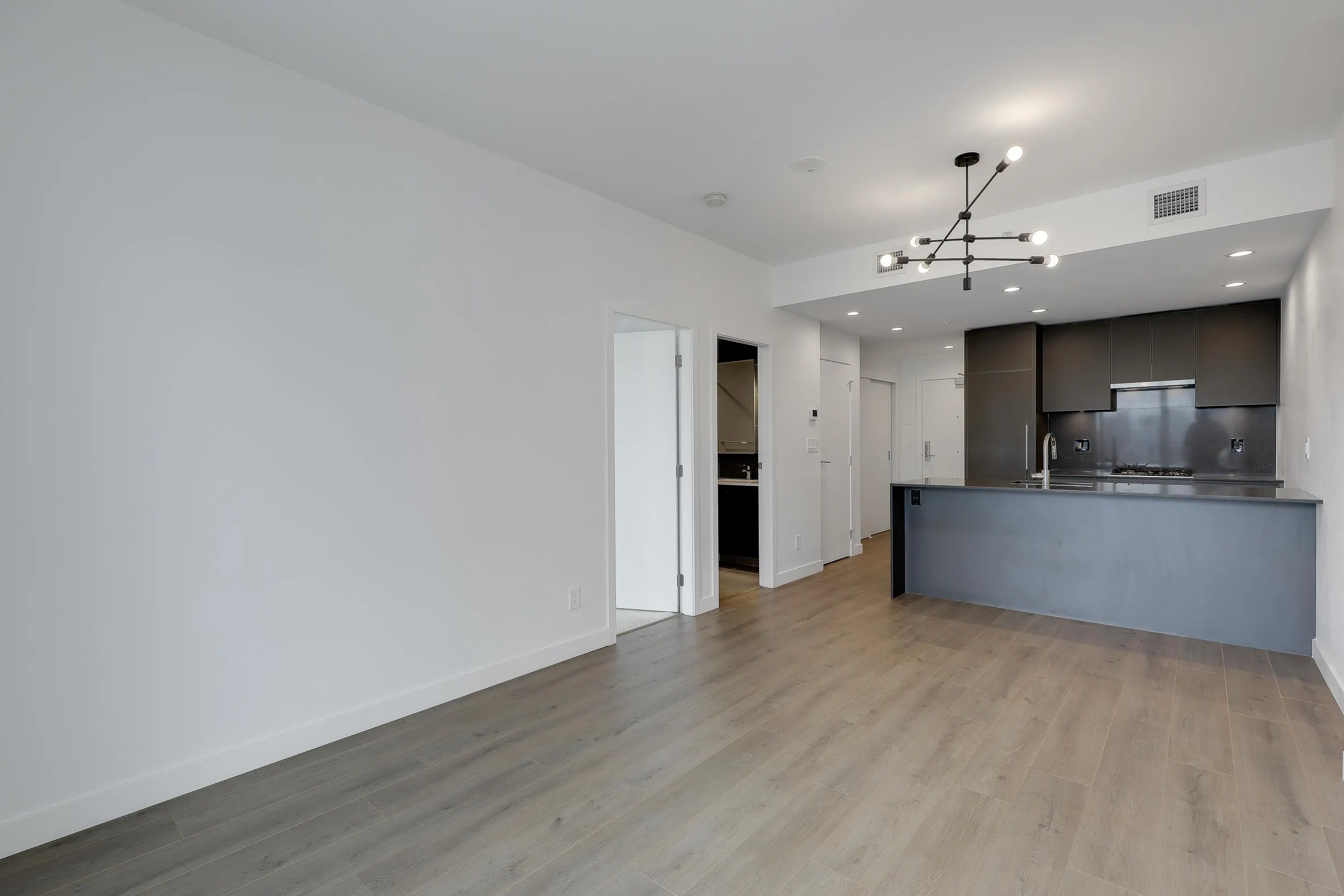 1308 2181 Madison Avenue
