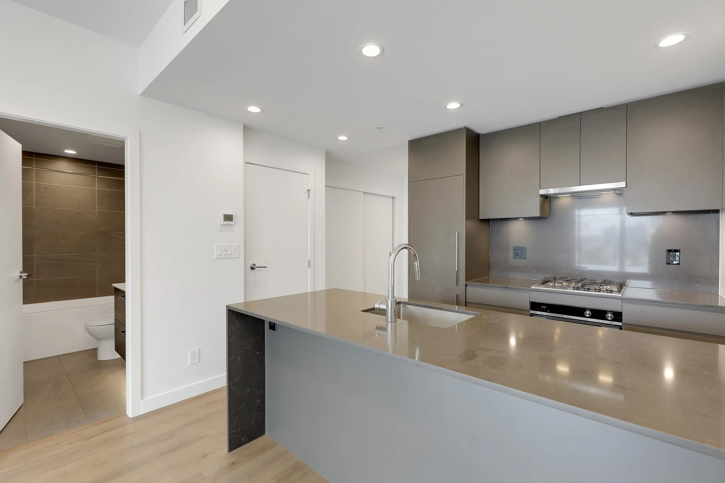 1308 2181 Madison Avenue