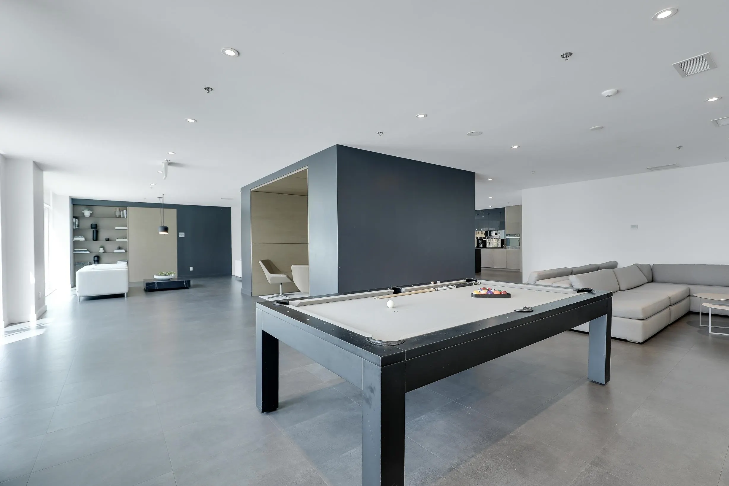 1308 2181 Madison Avenue