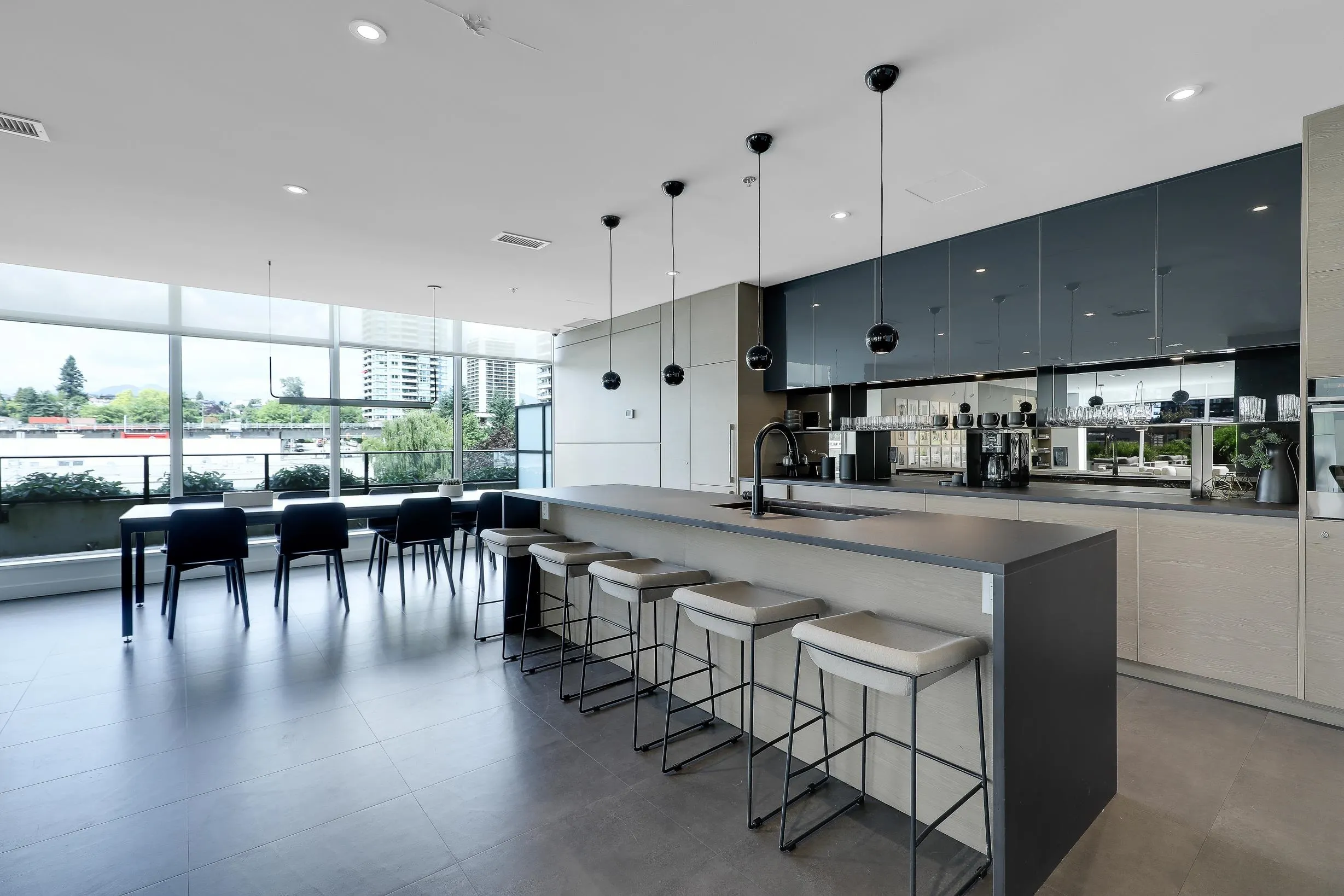 1308 2181 Madison Avenue