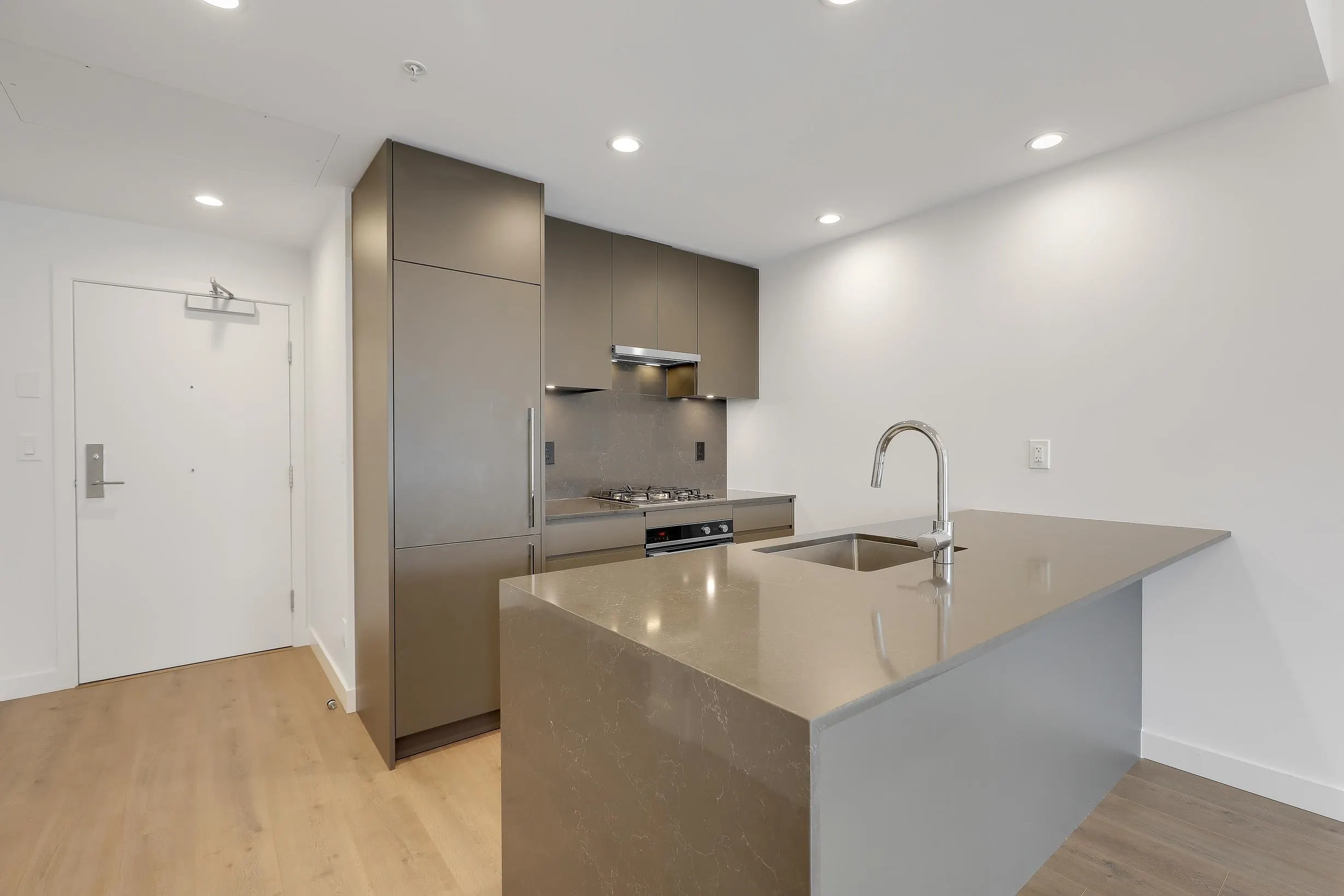 1308 2181 Madison Avenue