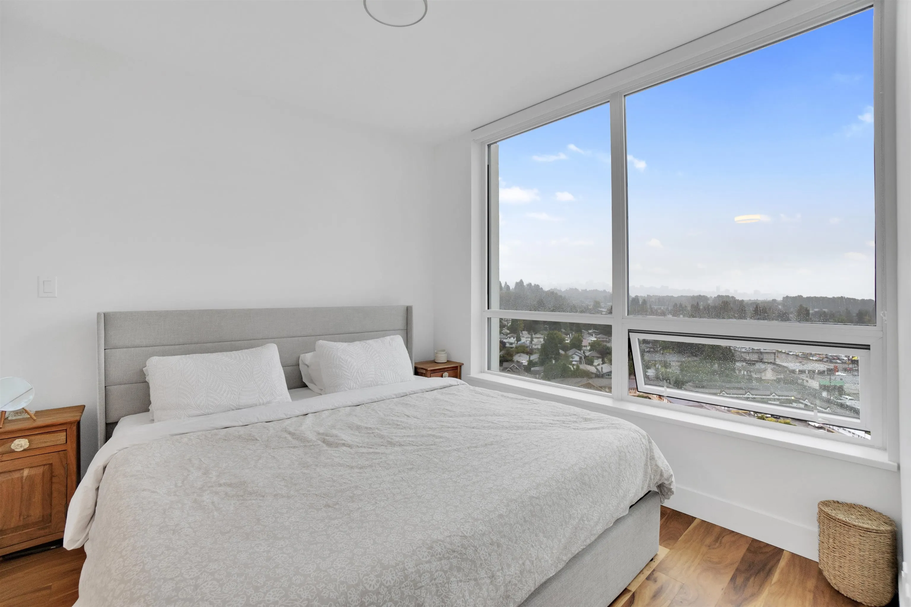 1302 1675 Lions Gate Lane