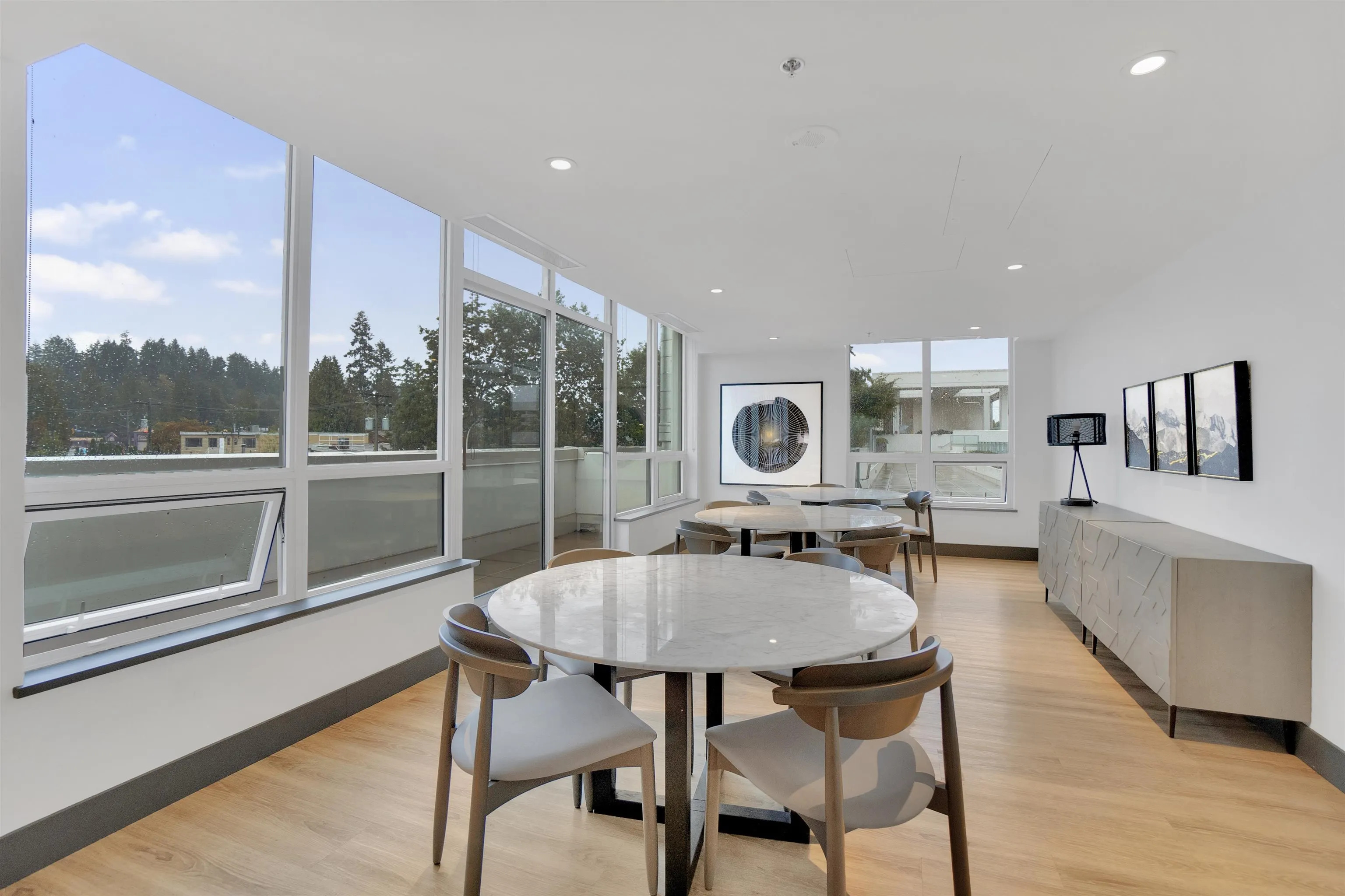 1302 1675 Lions Gate Lane