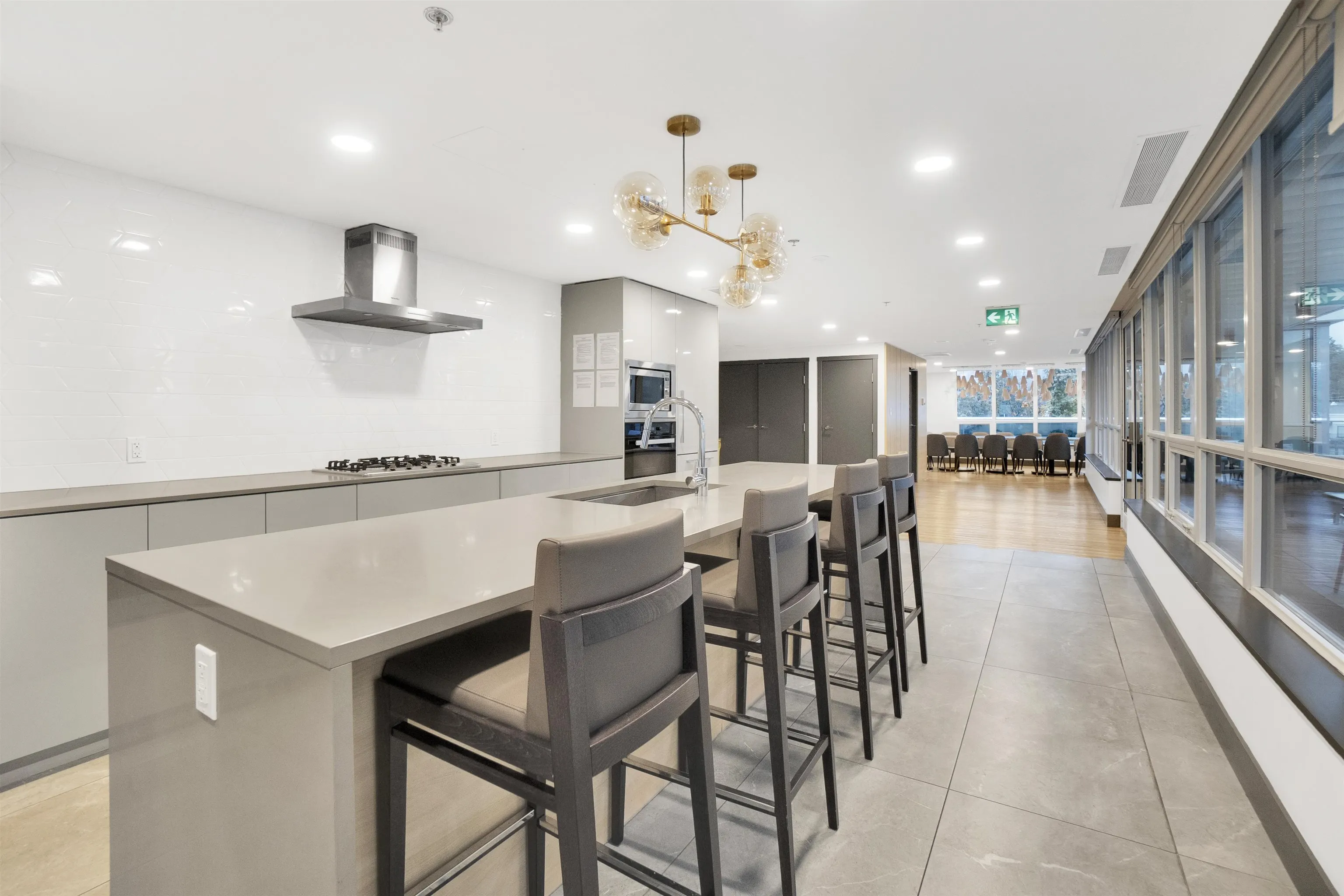 1302 1675 Lions Gate Lane