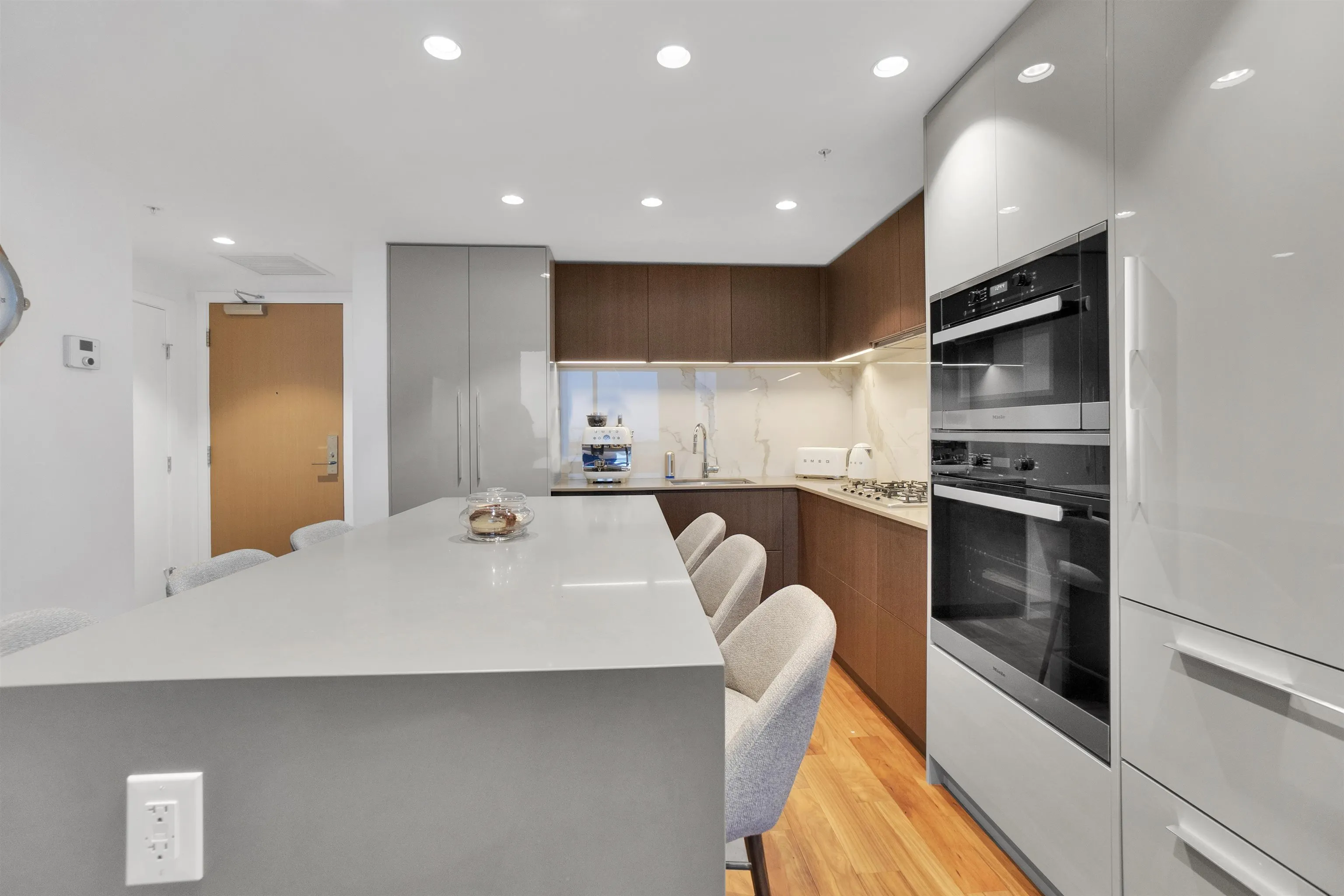 1302 1675 Lions Gate Lane