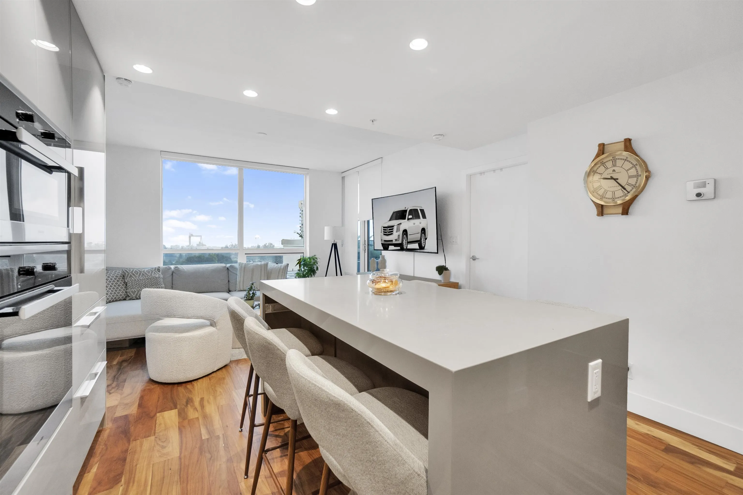 1302 1675 Lions Gate Lane
