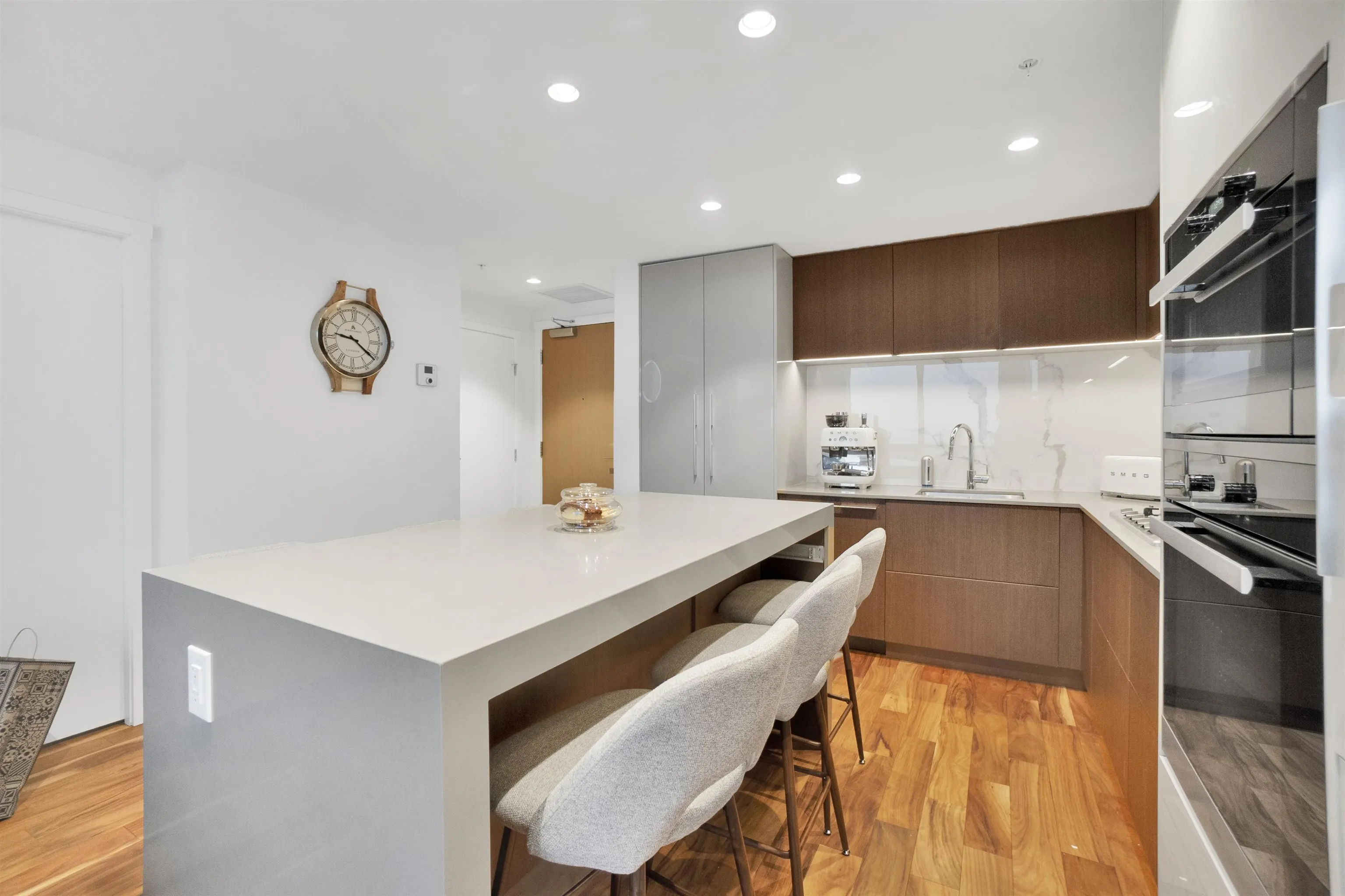 1302 1675 Lions Gate Lane