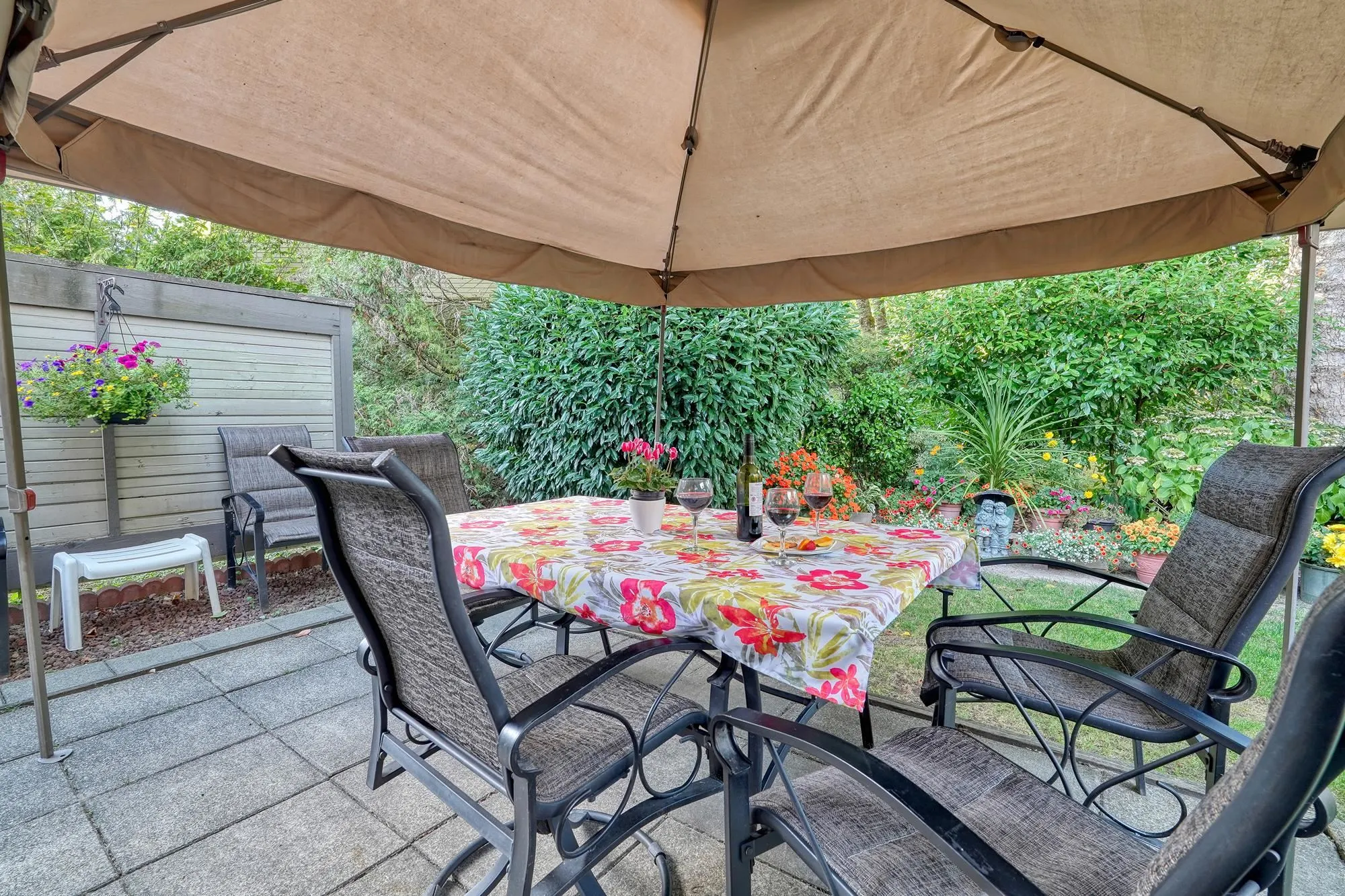 5766 Mayview Circle
