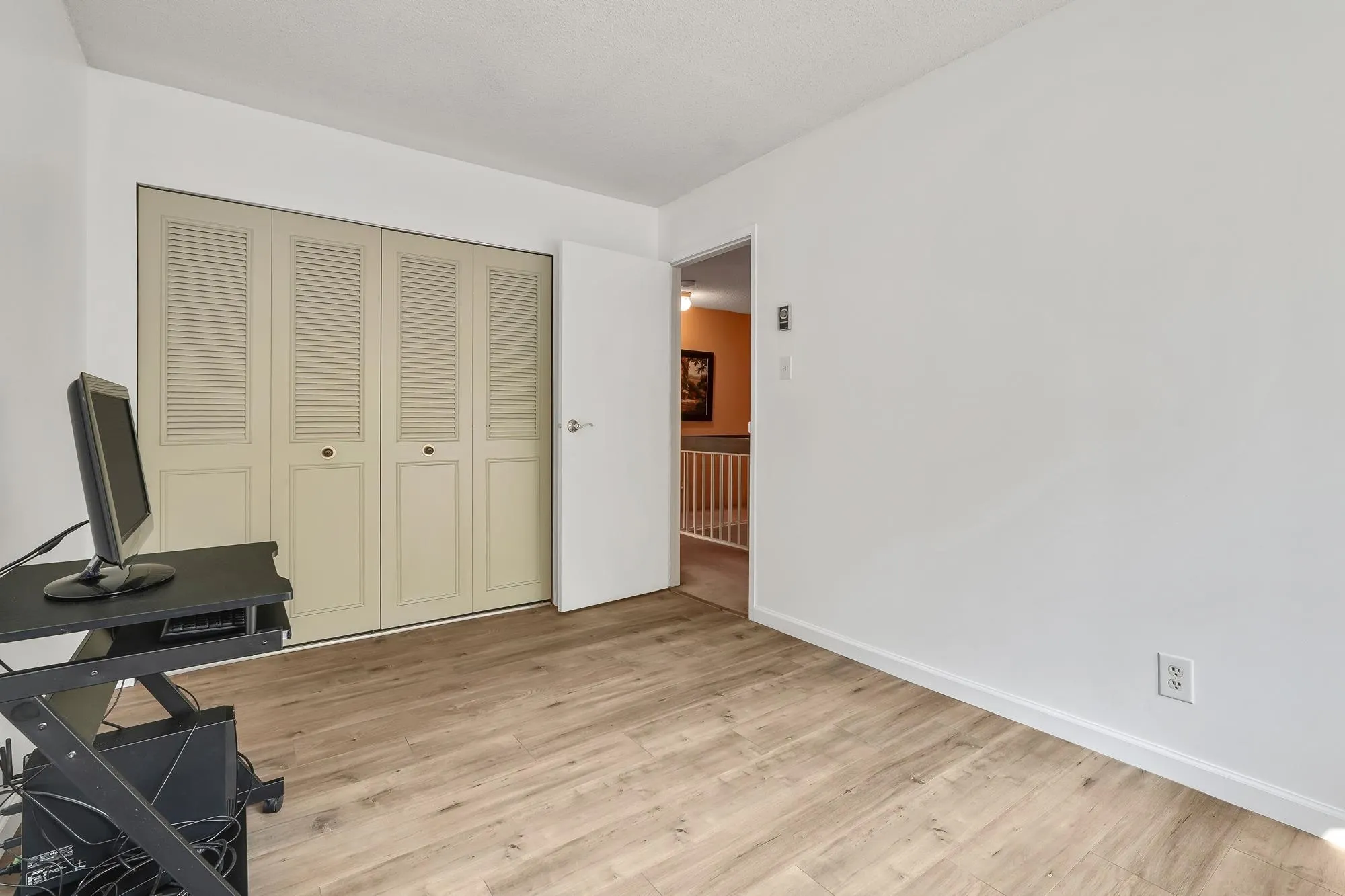 5766 Mayview Circle