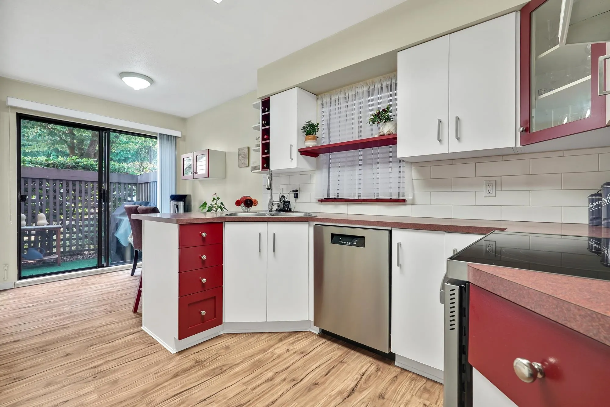 5766 Mayview Circle