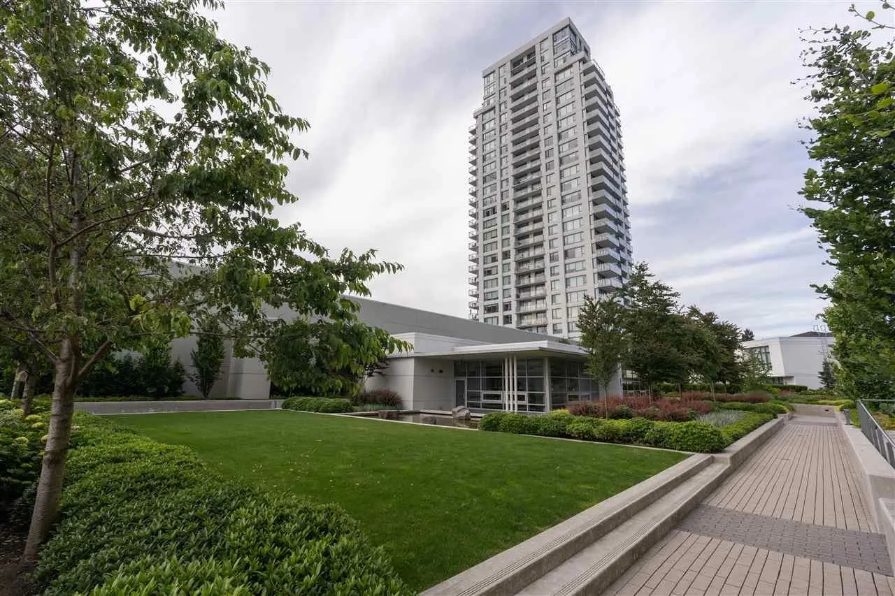 1501 602 Como Lake Avenue