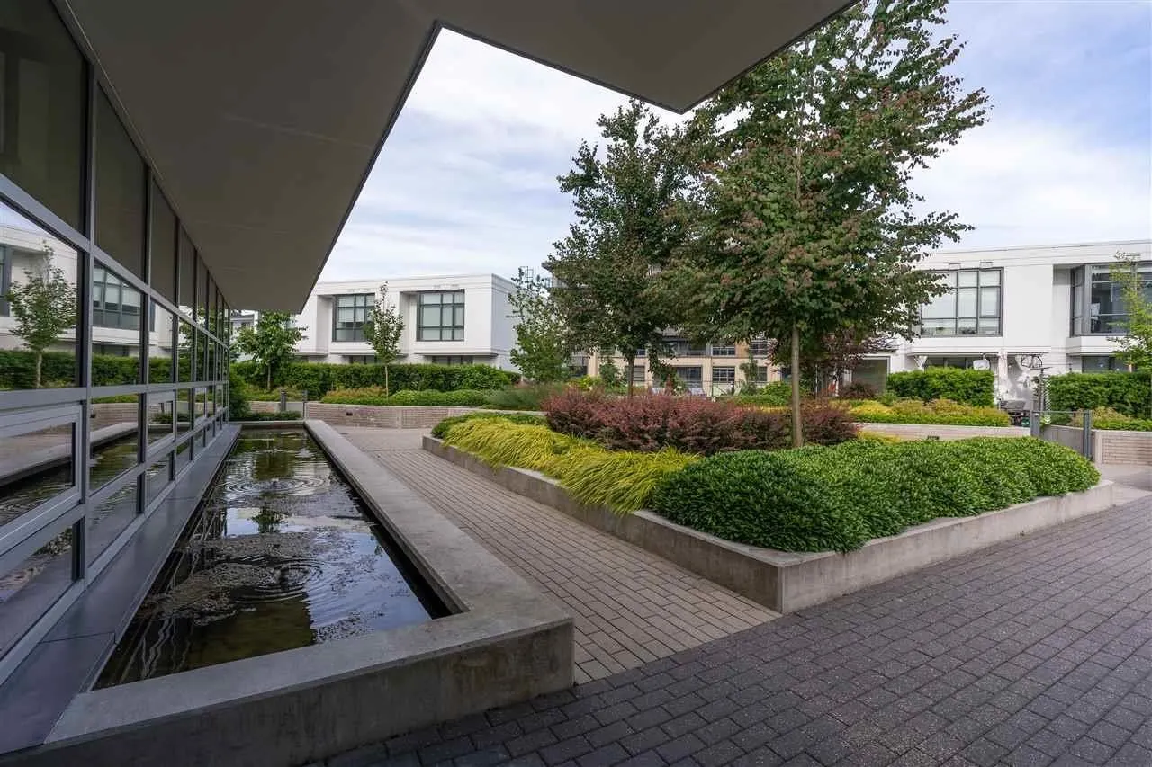 1501 602 Como Lake Avenue