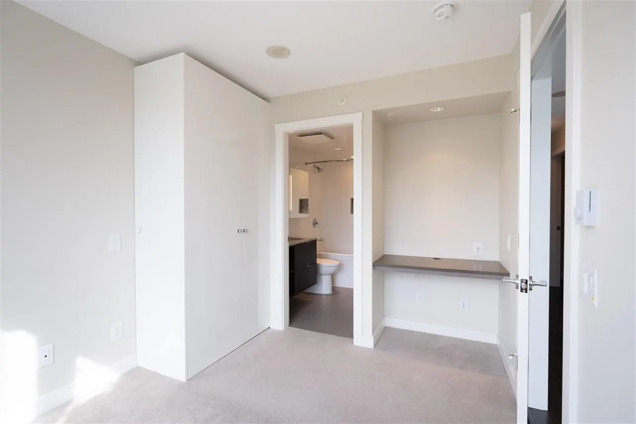 1501 602 Como Lake Avenue