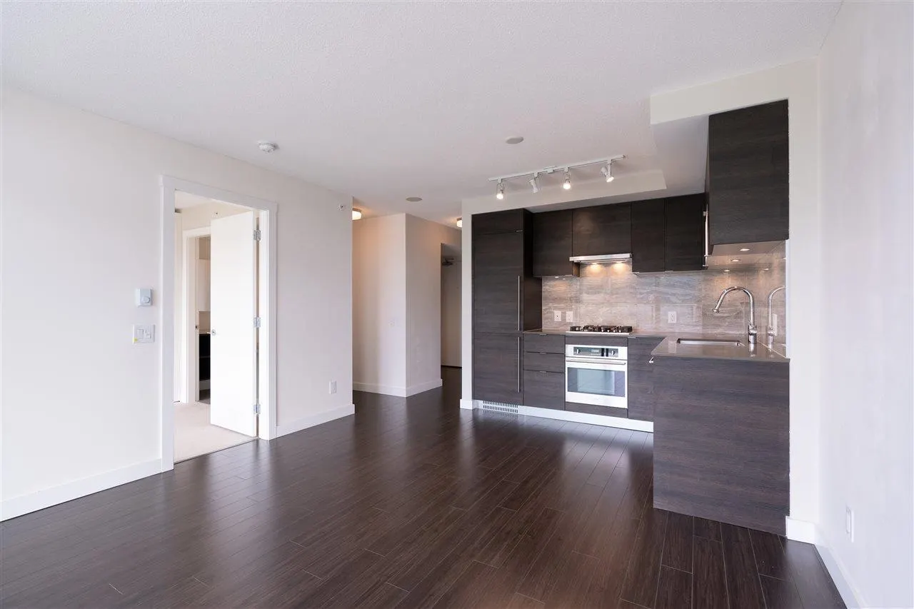 1501 602 Como Lake Avenue