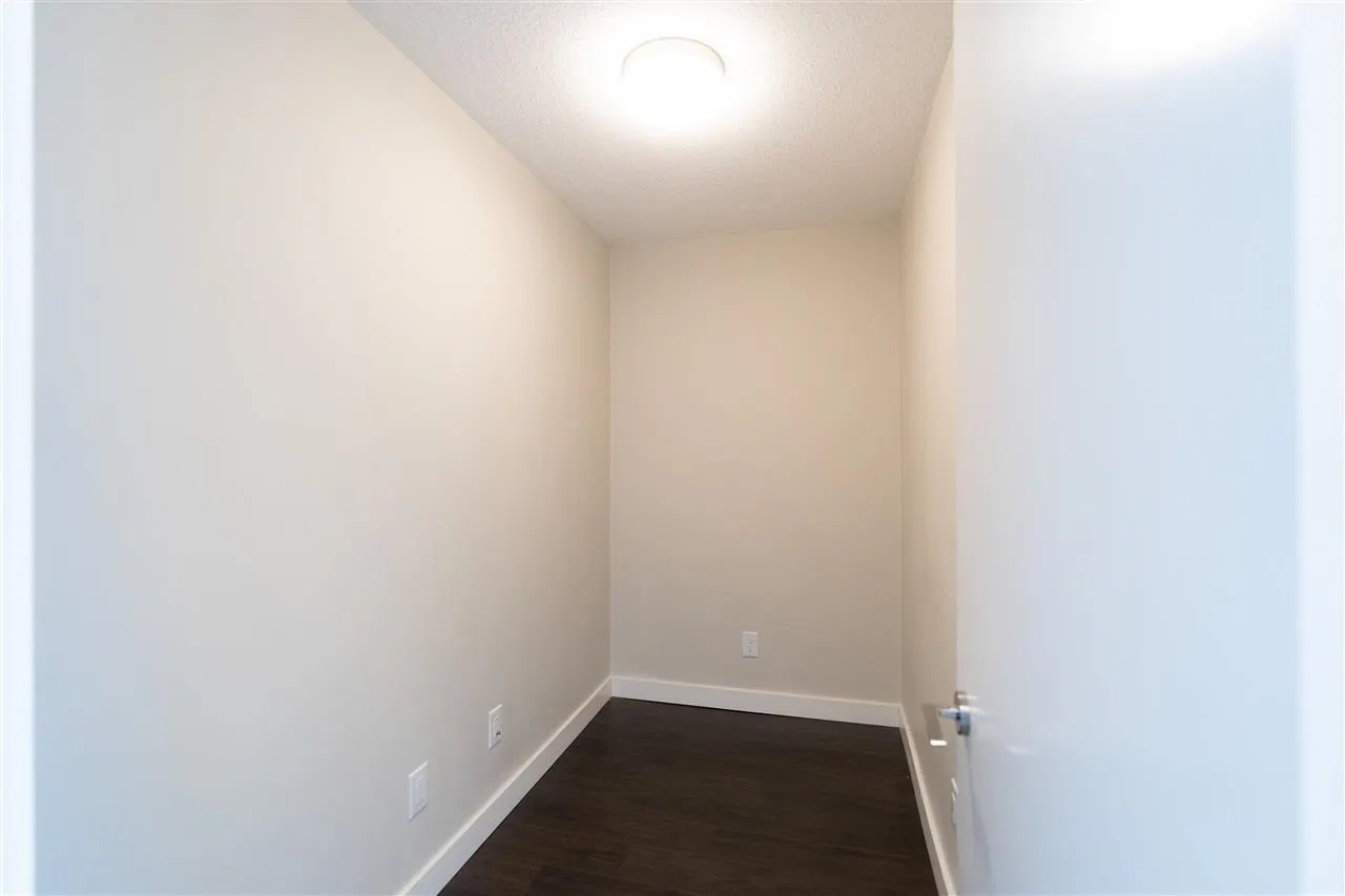 1501 602 Como Lake Avenue