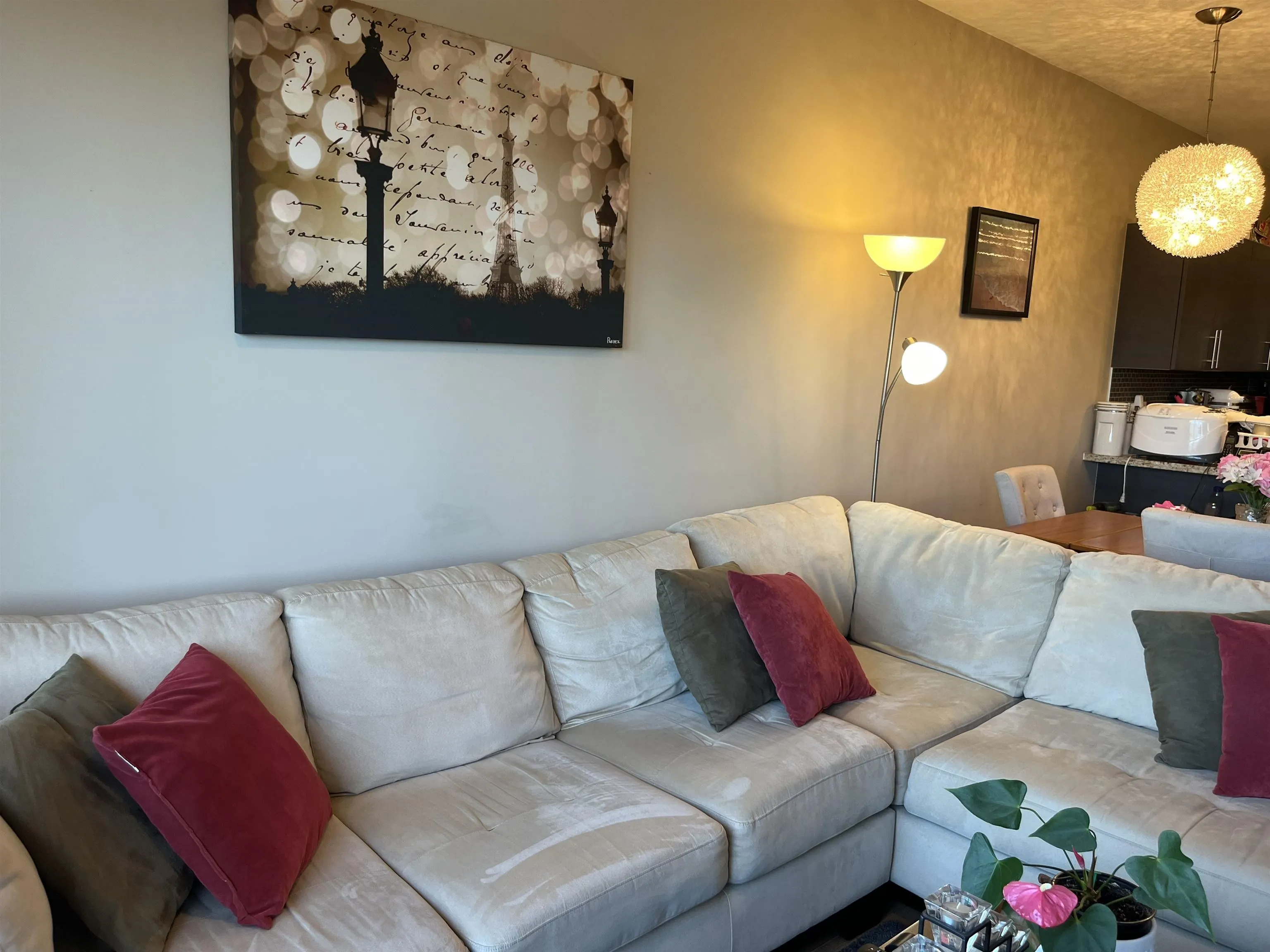 PH3 2239 Kingsway Street