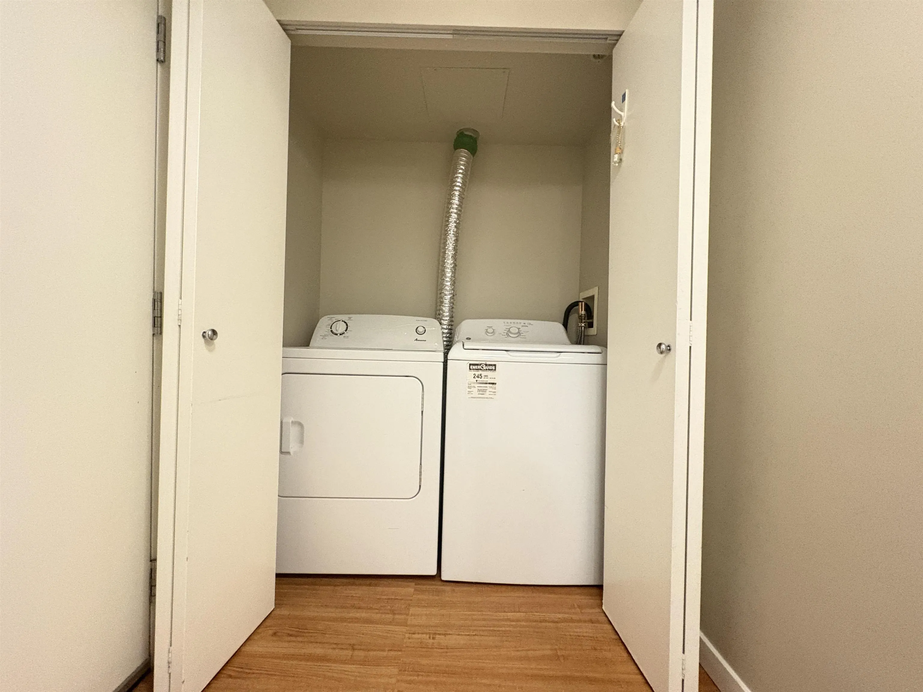 21xx 1178 Heffley Crescent