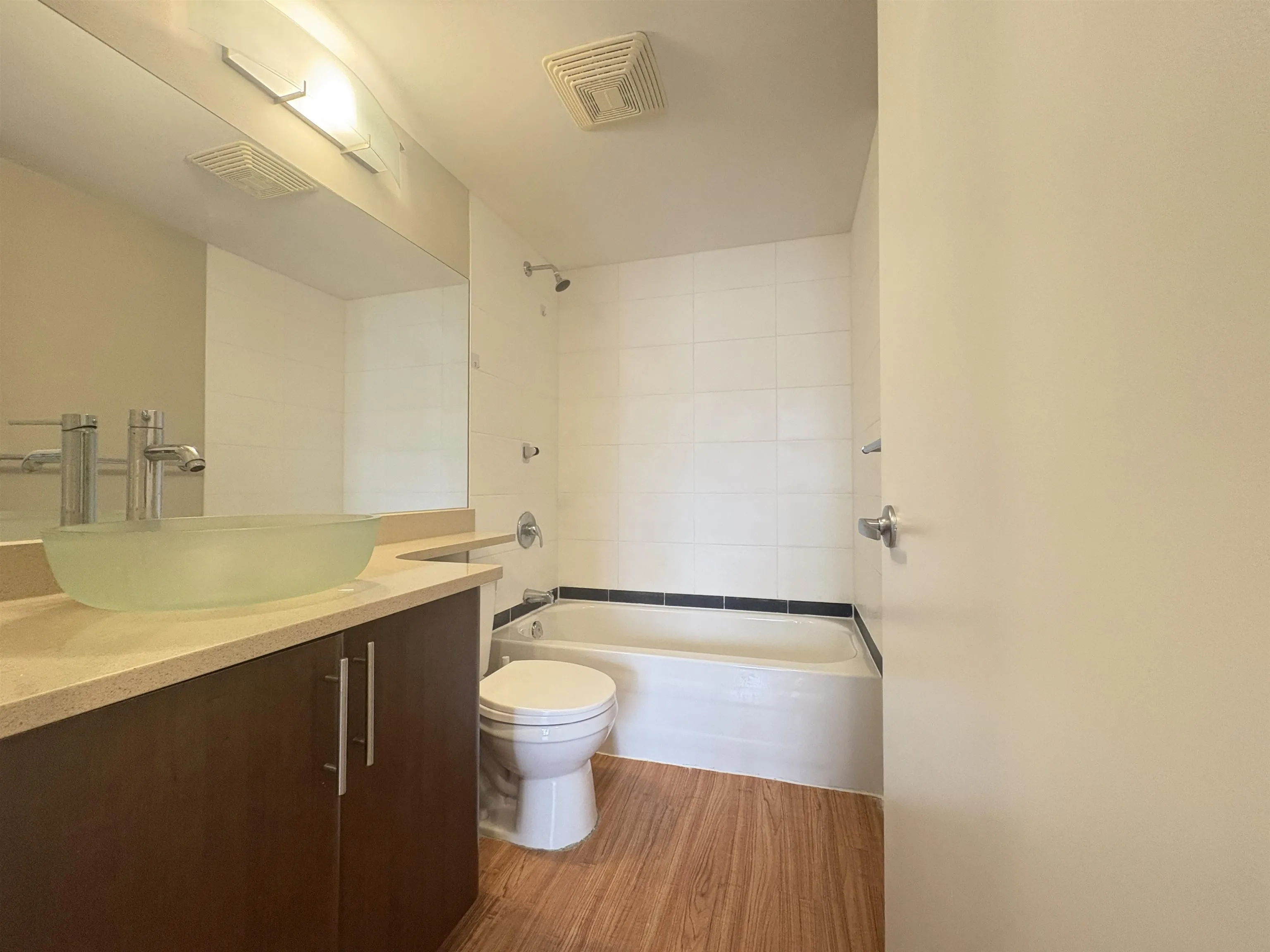 21xx 1178 Heffley Crescent