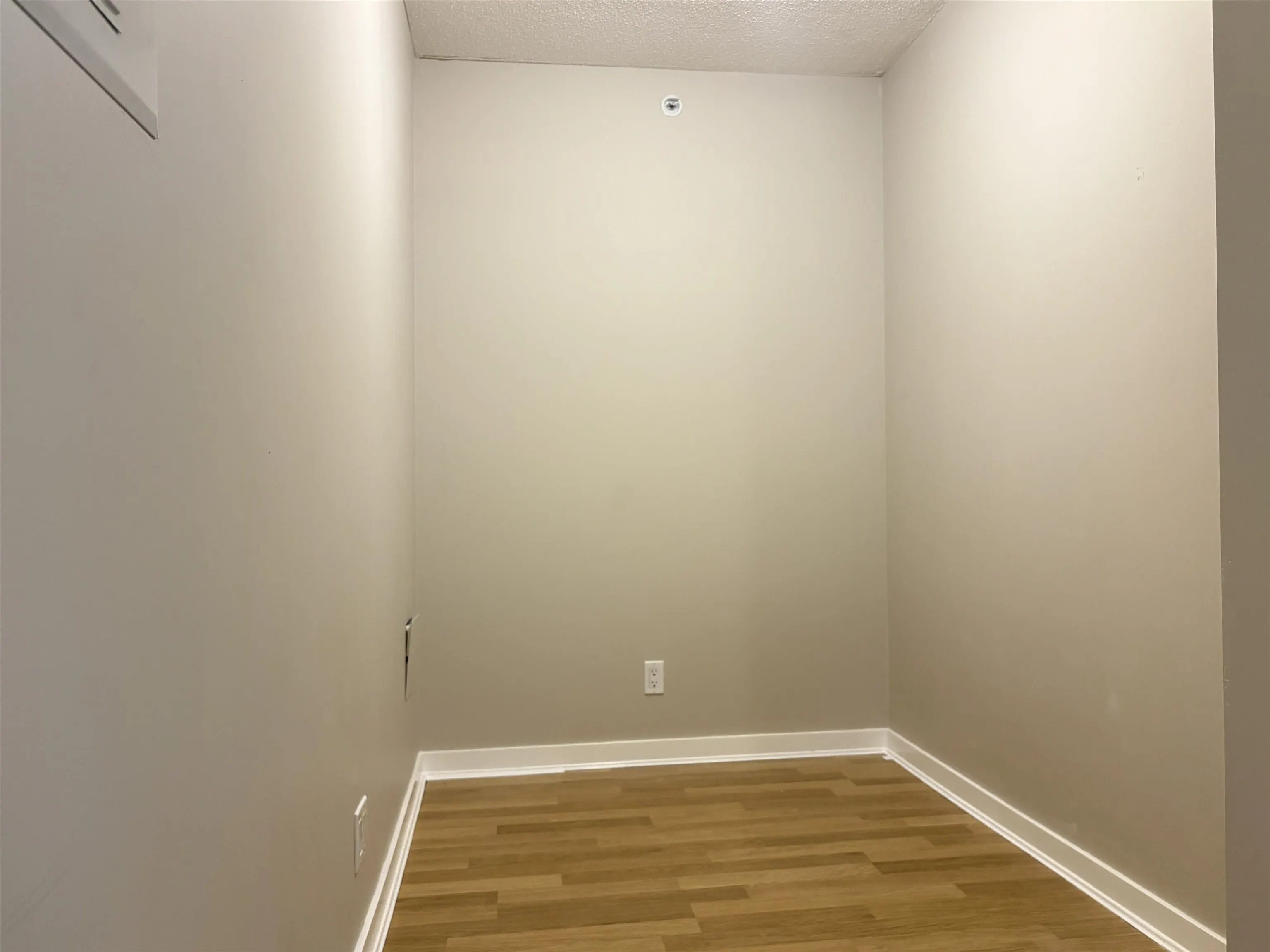 21xx 1178 Heffley Crescent