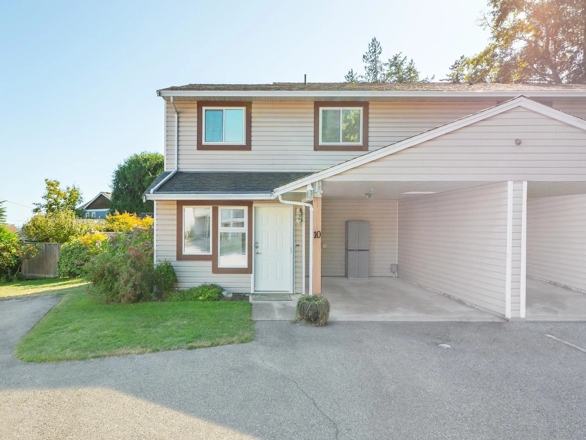 10 765 School Road