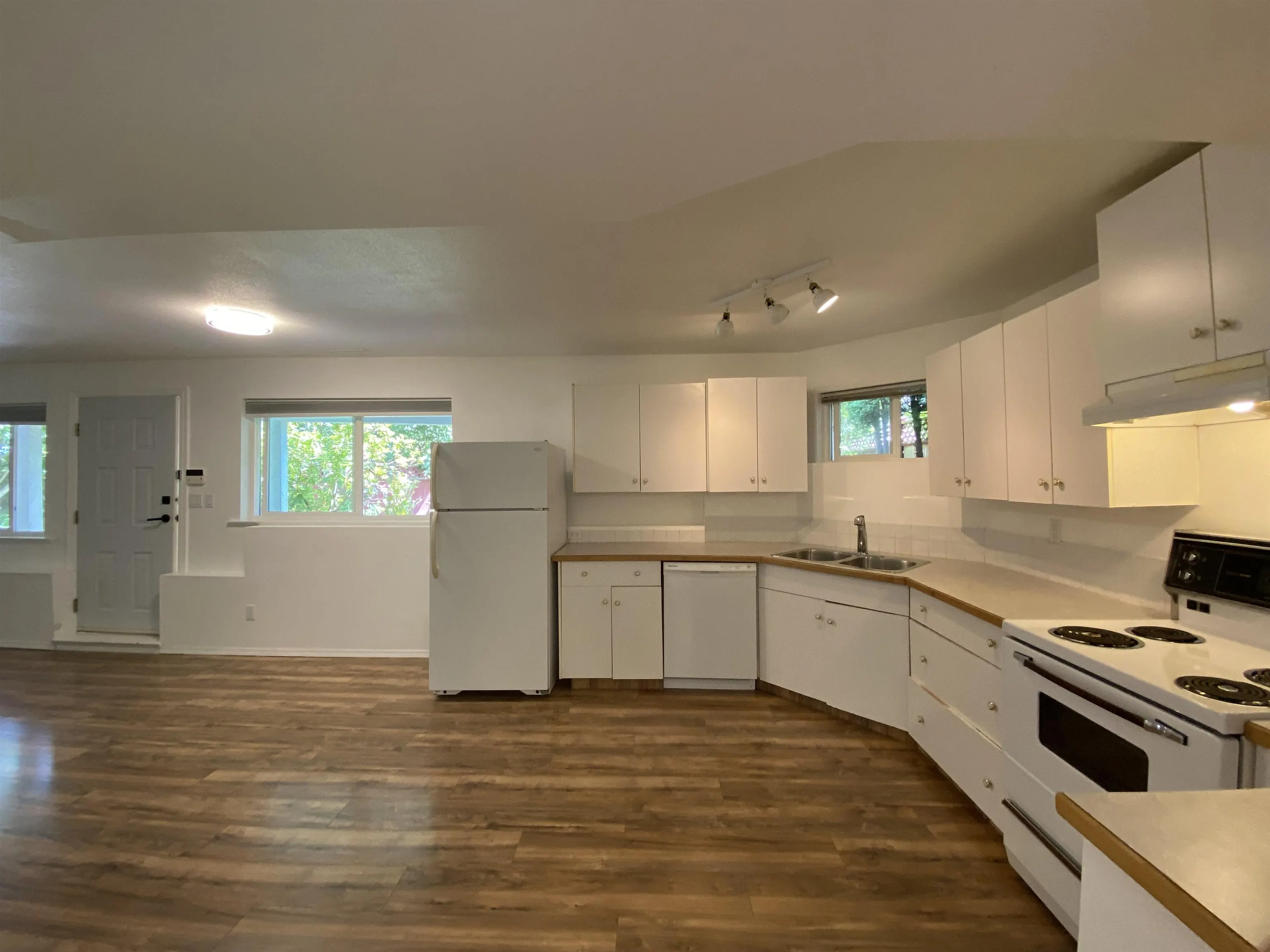 Garden Suite 8518 167 Street