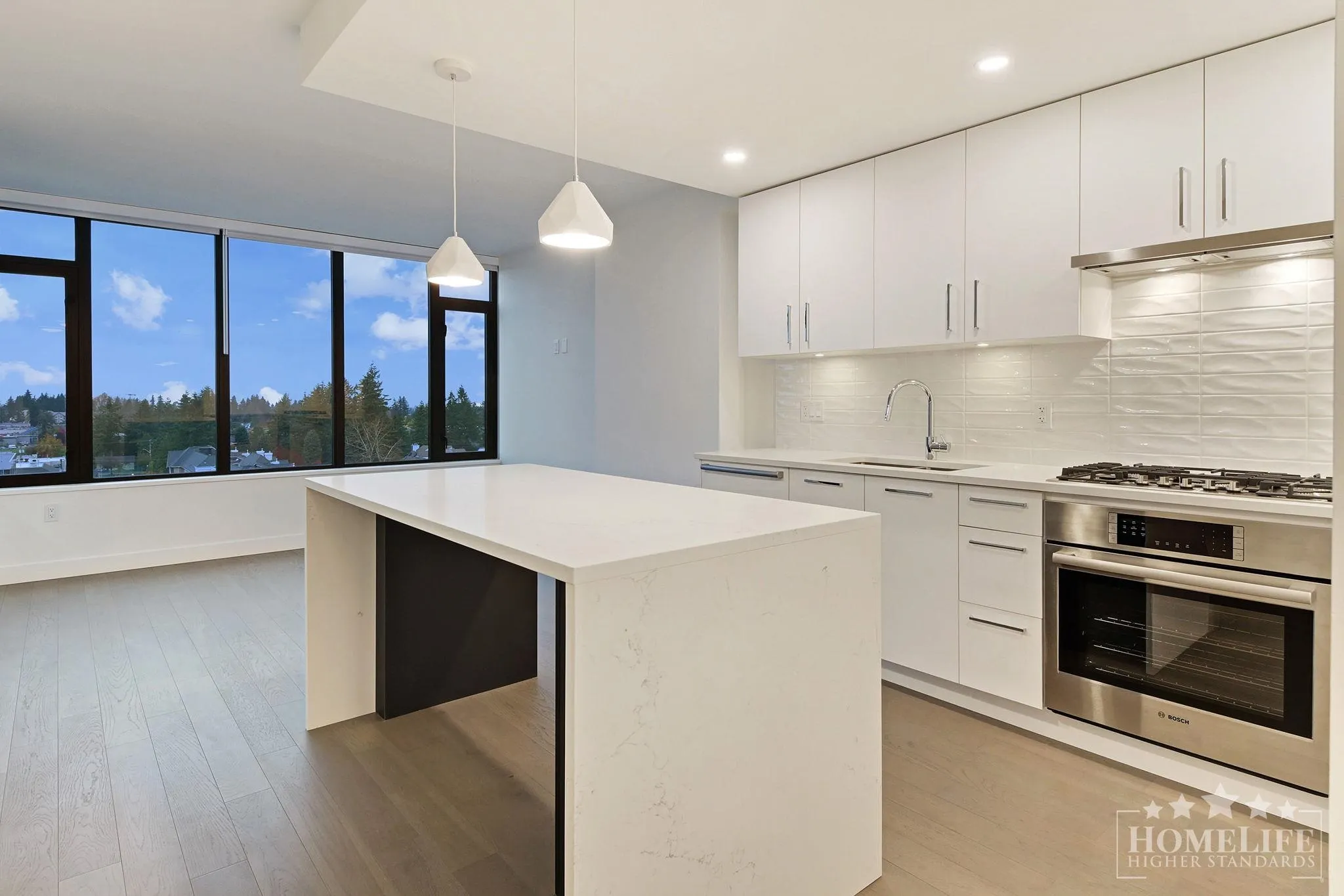 1003 1588 Johnston Road
