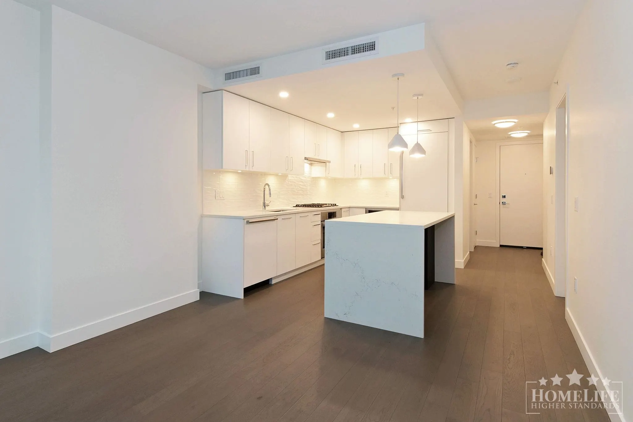 1003 1588 Johnston Road