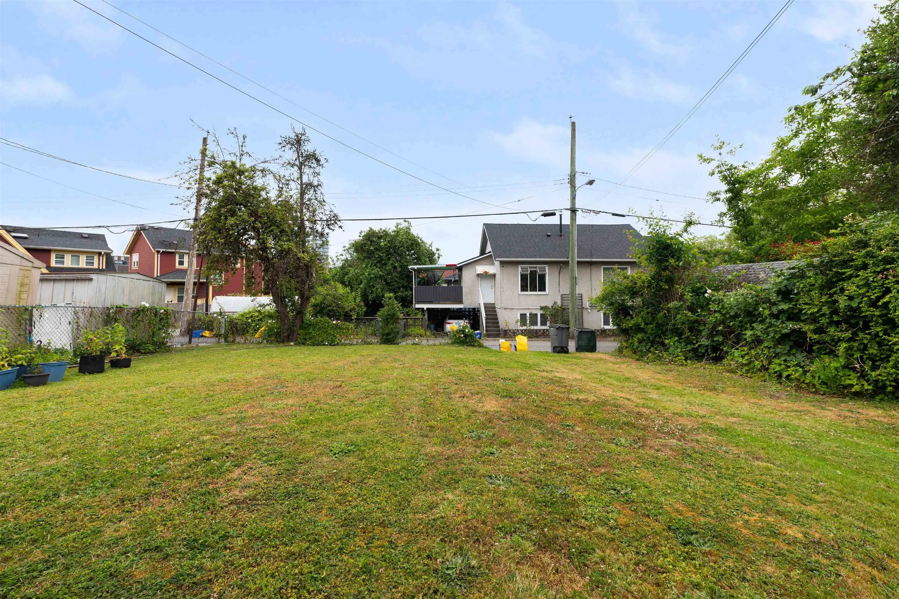 4561 Nanaimo Street
