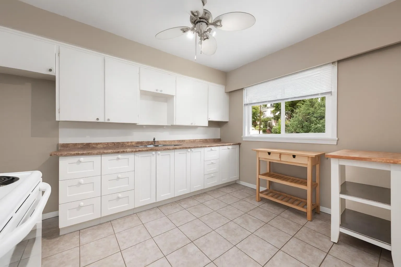 4561 Nanaimo Street
