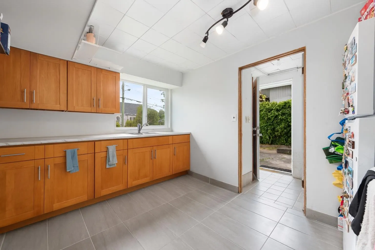 4561 Nanaimo Street