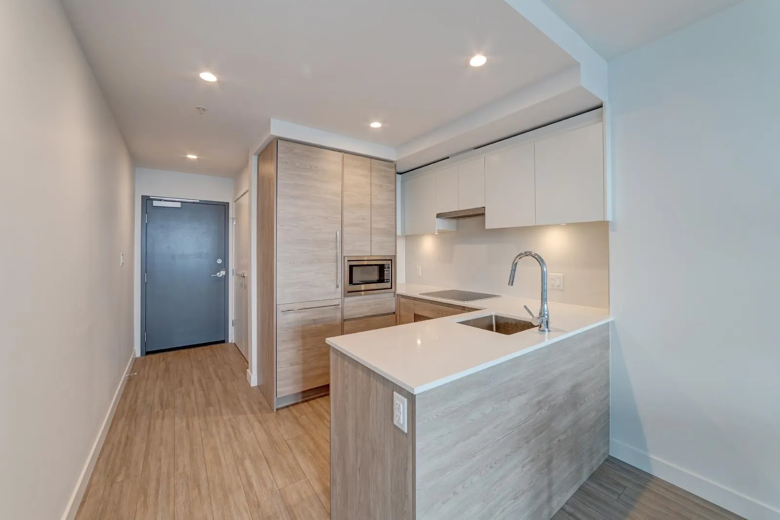 26XX 13615 Fraser Highway