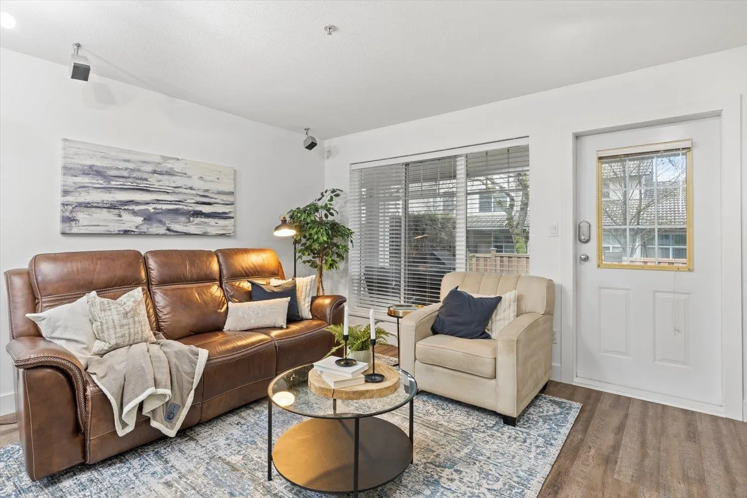 42 2927 Fremont Street