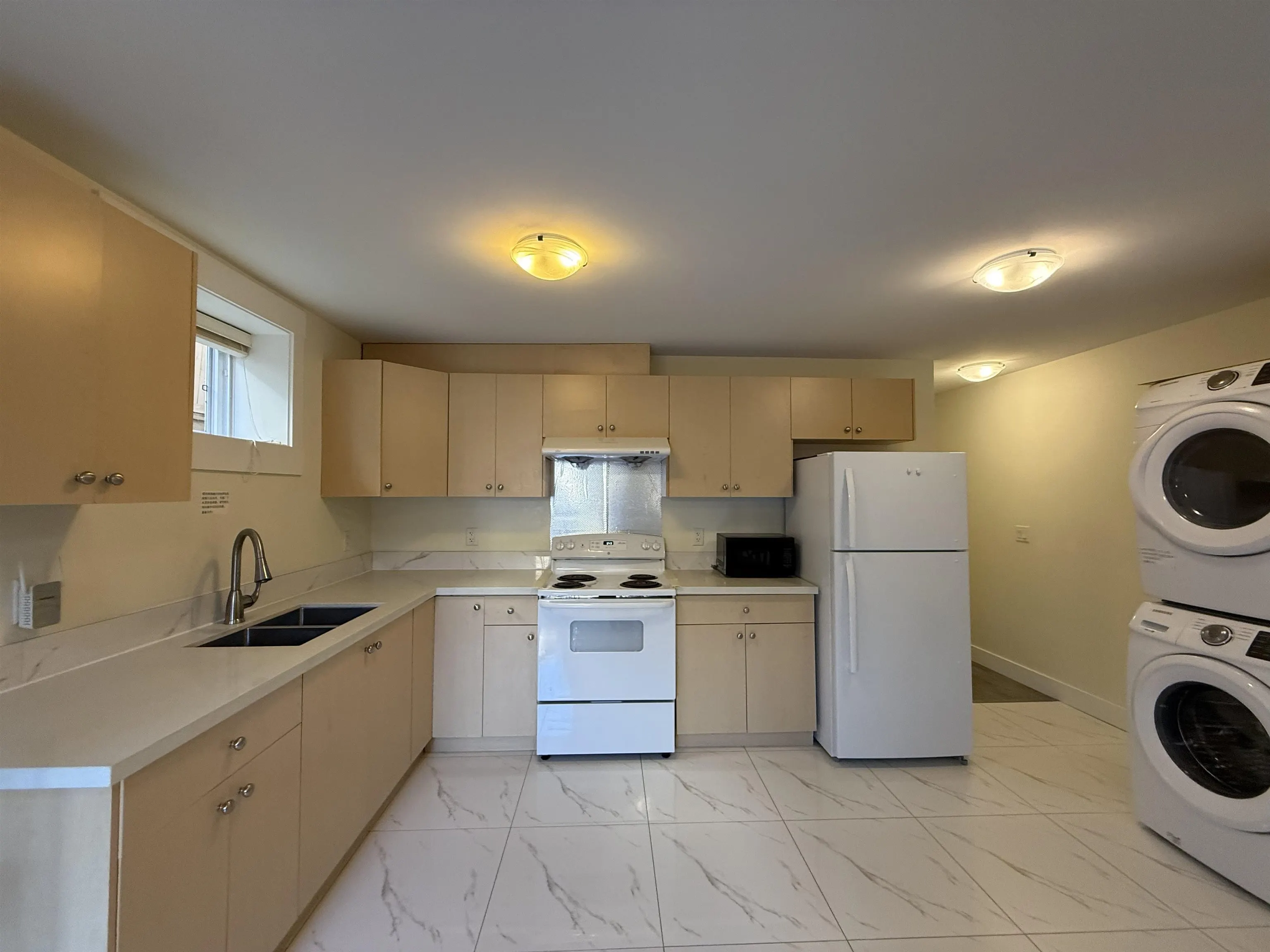 2 Bed Suite 4XXX Huxley Avenue