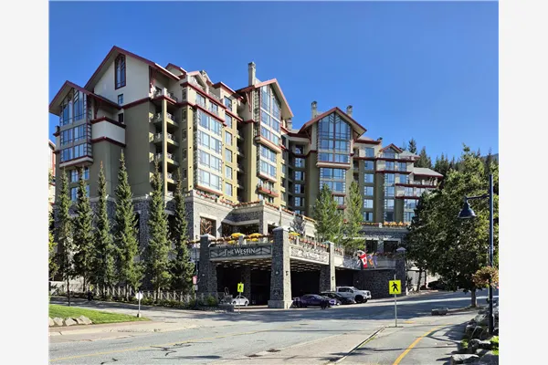 376 4090 Whistler Way