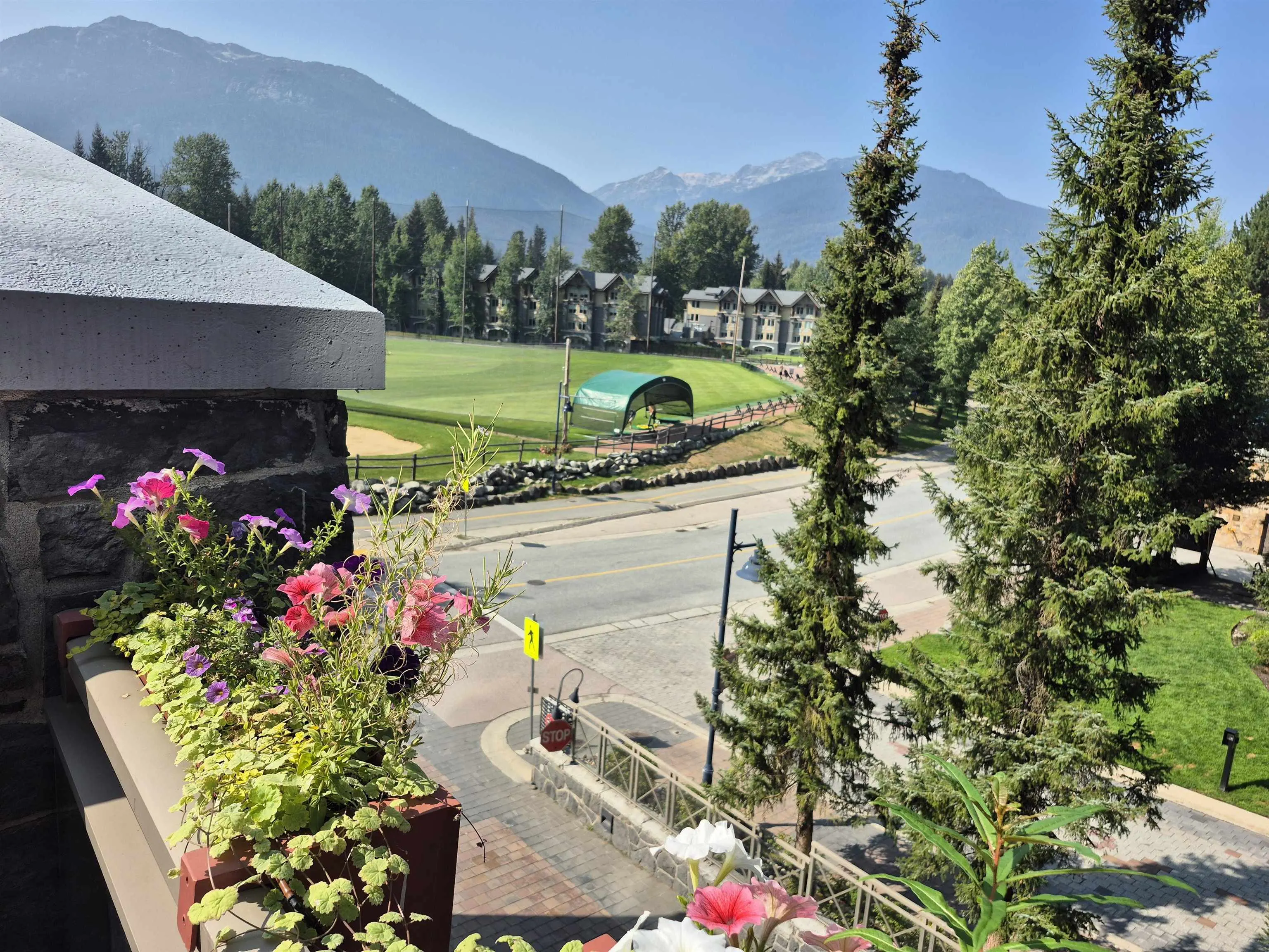 376 4090 Whistler Way