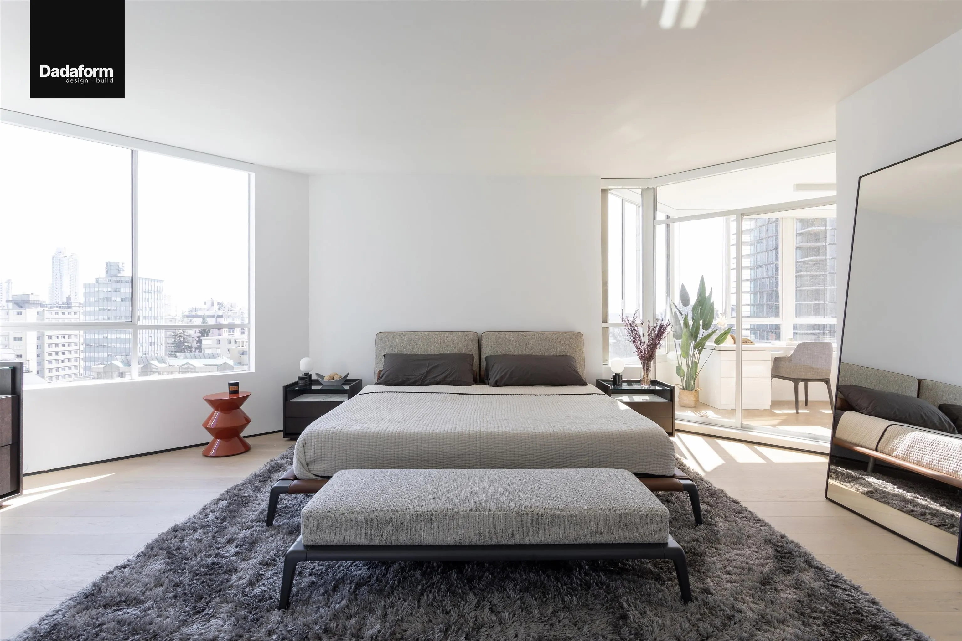 02 738 Broughton Street