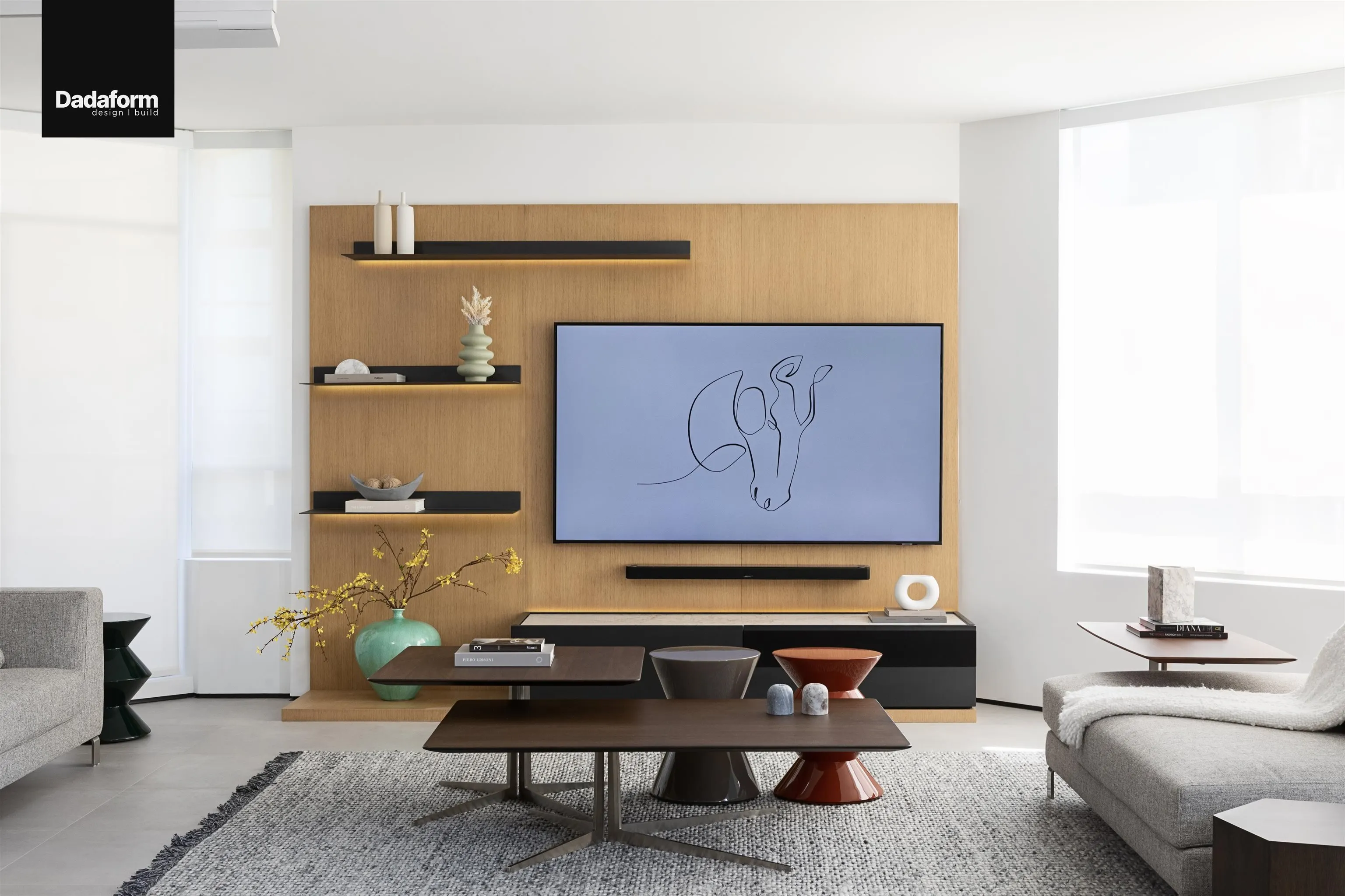 02 738 Broughton Street