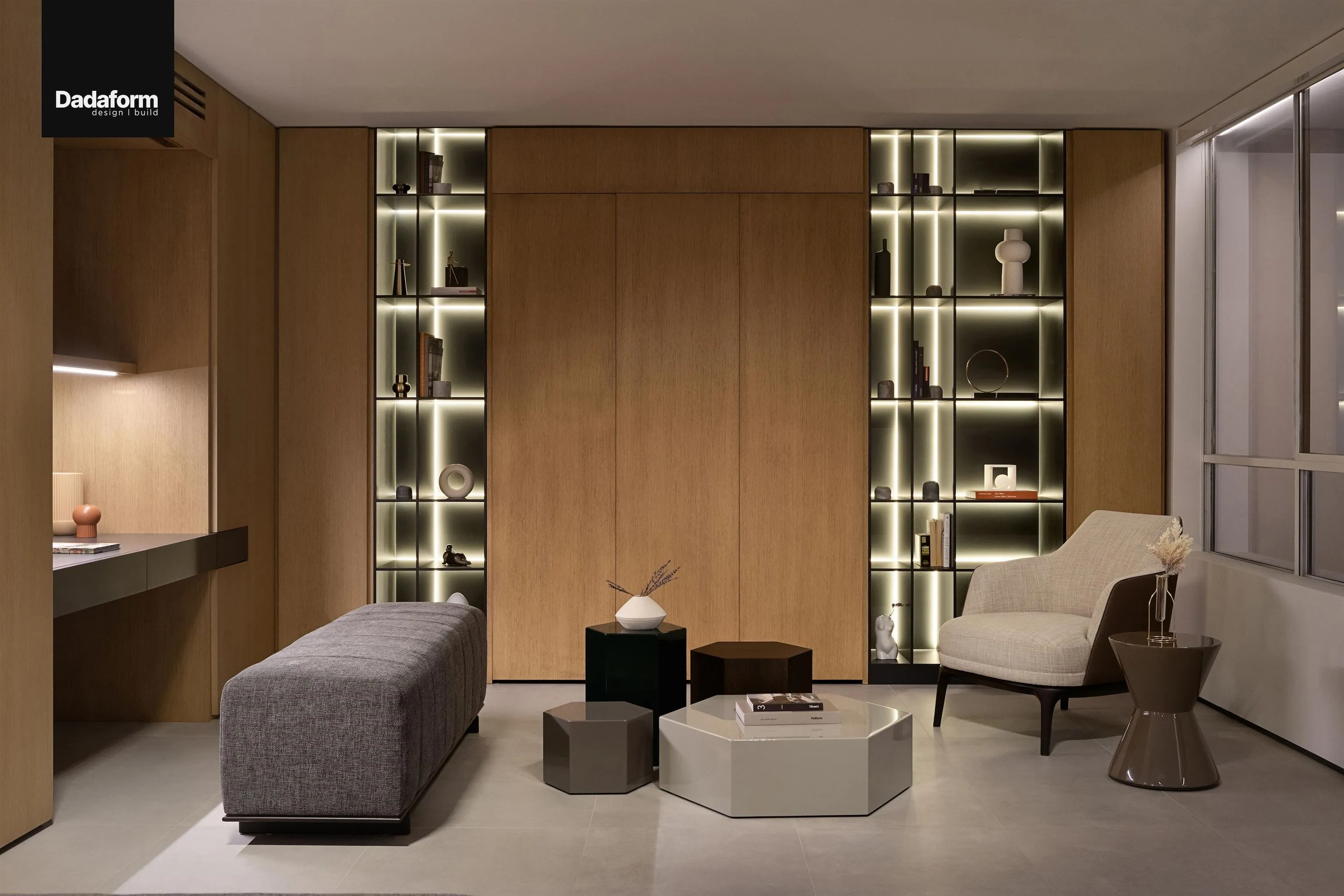 02 738 Broughton Street