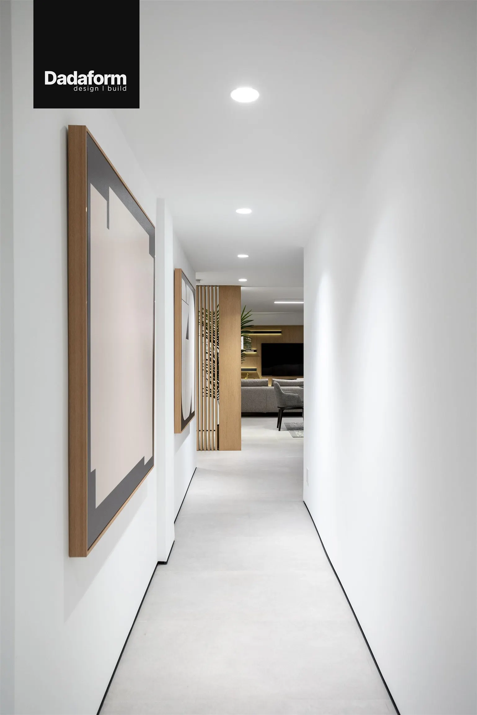 02 738 Broughton Street