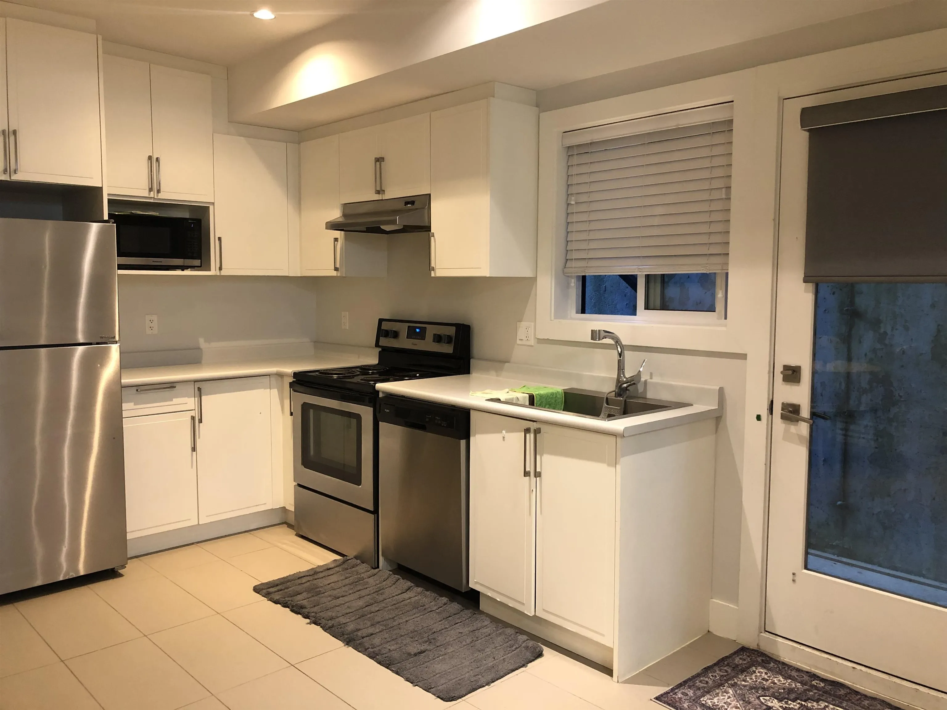 Basement 16475 21a Avenue