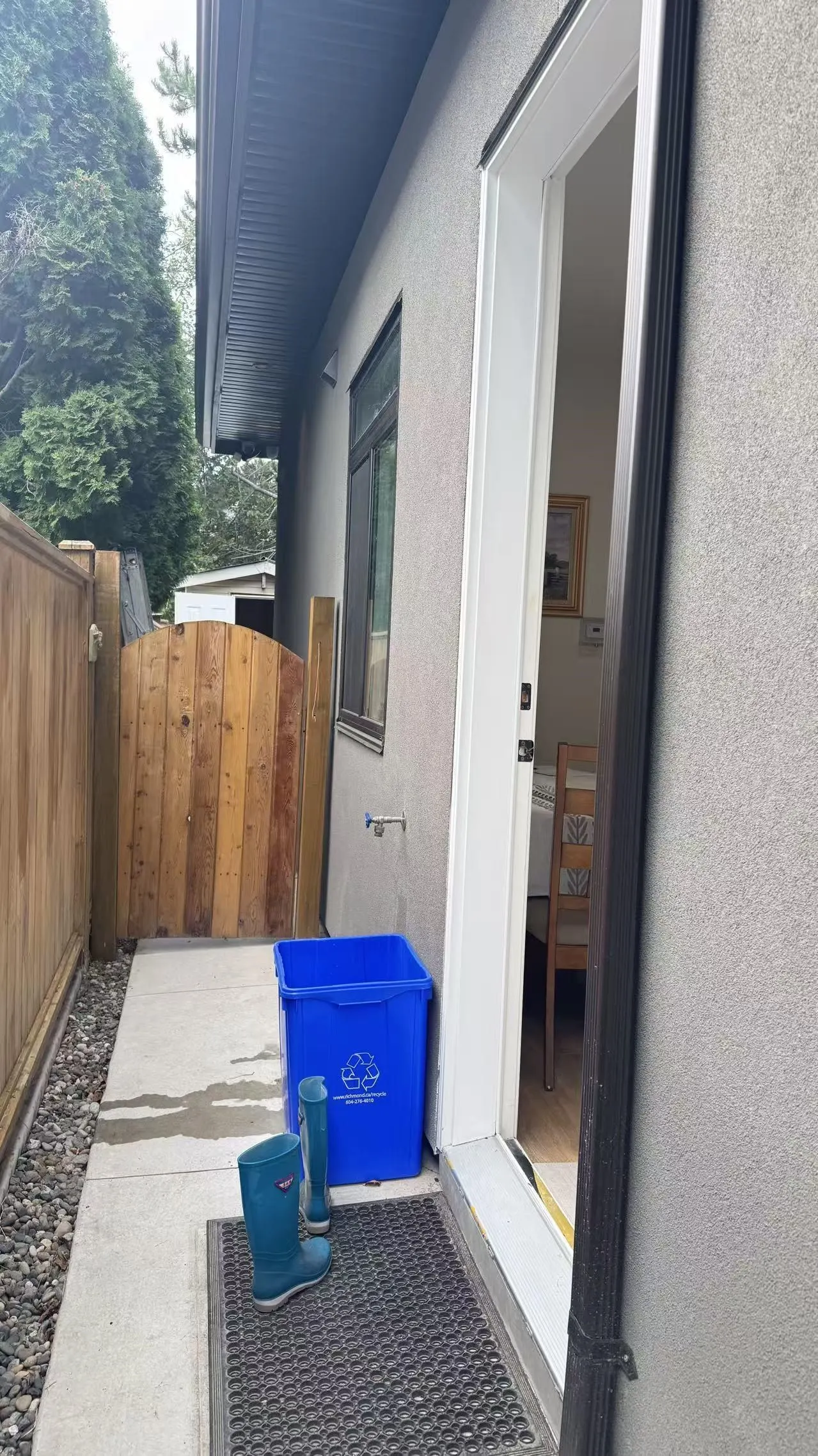 6051 Redfern Crescent