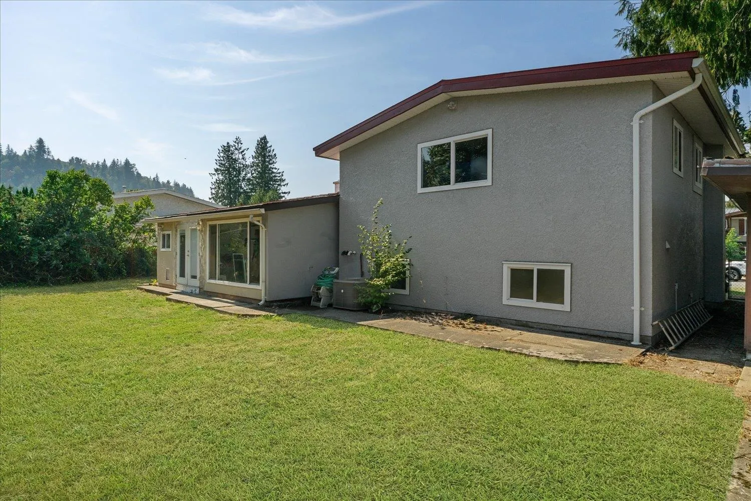 5788 Clover Drive
