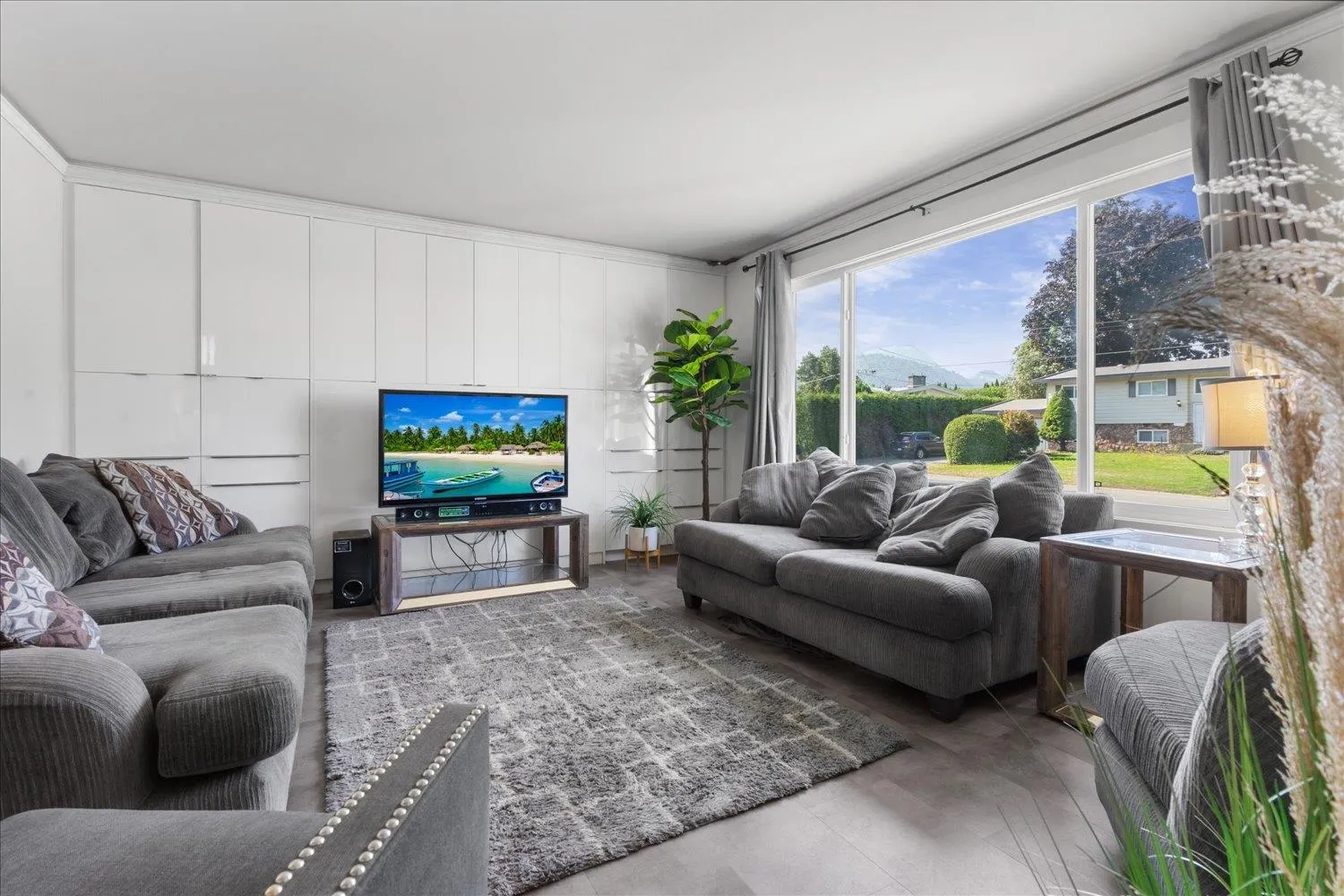 5788 Clover Drive