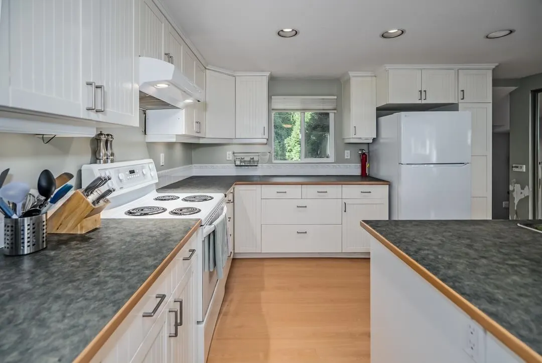 2242 Foothills Court